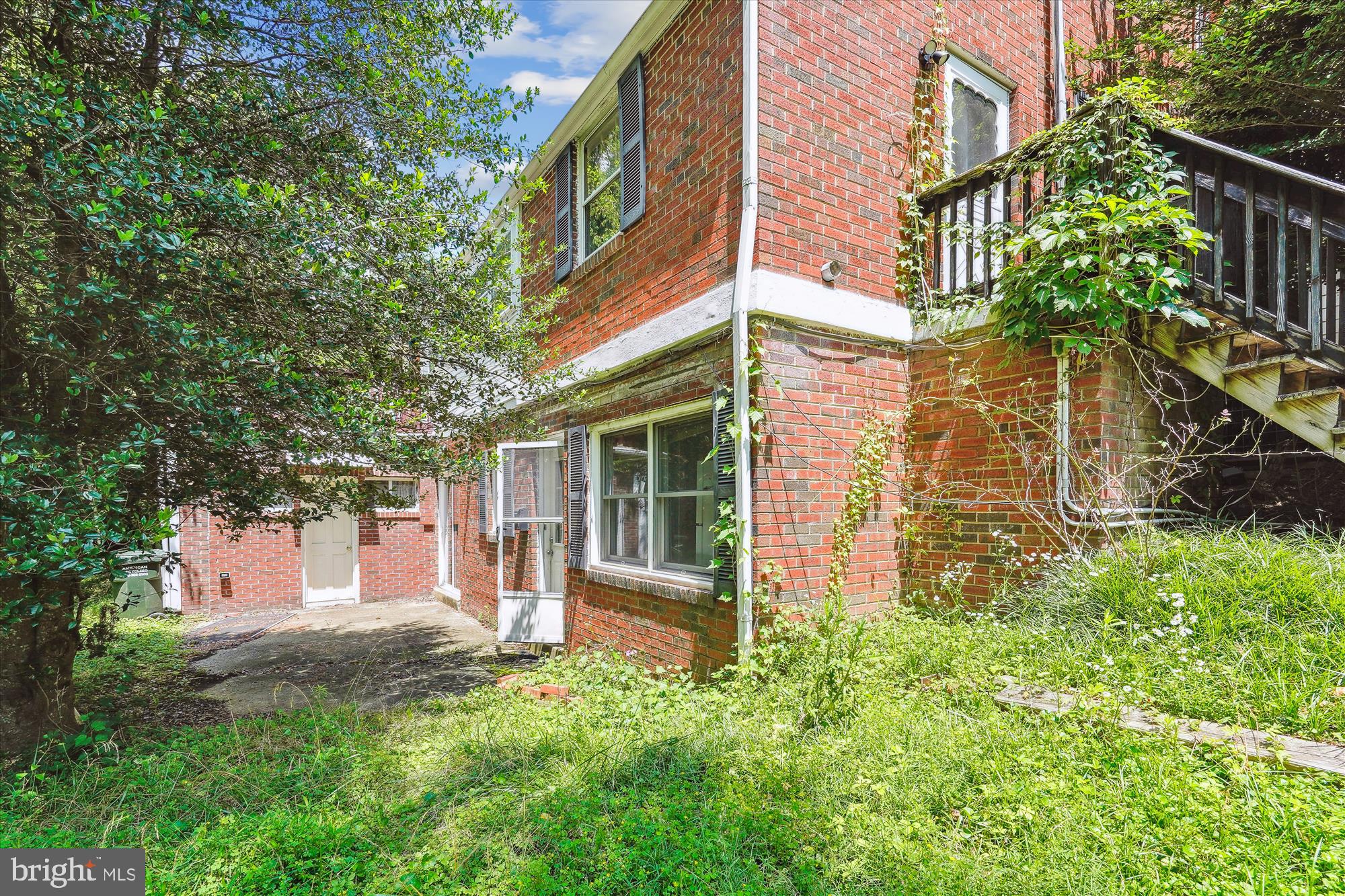 1295 COLVIN FOREST DRIVE