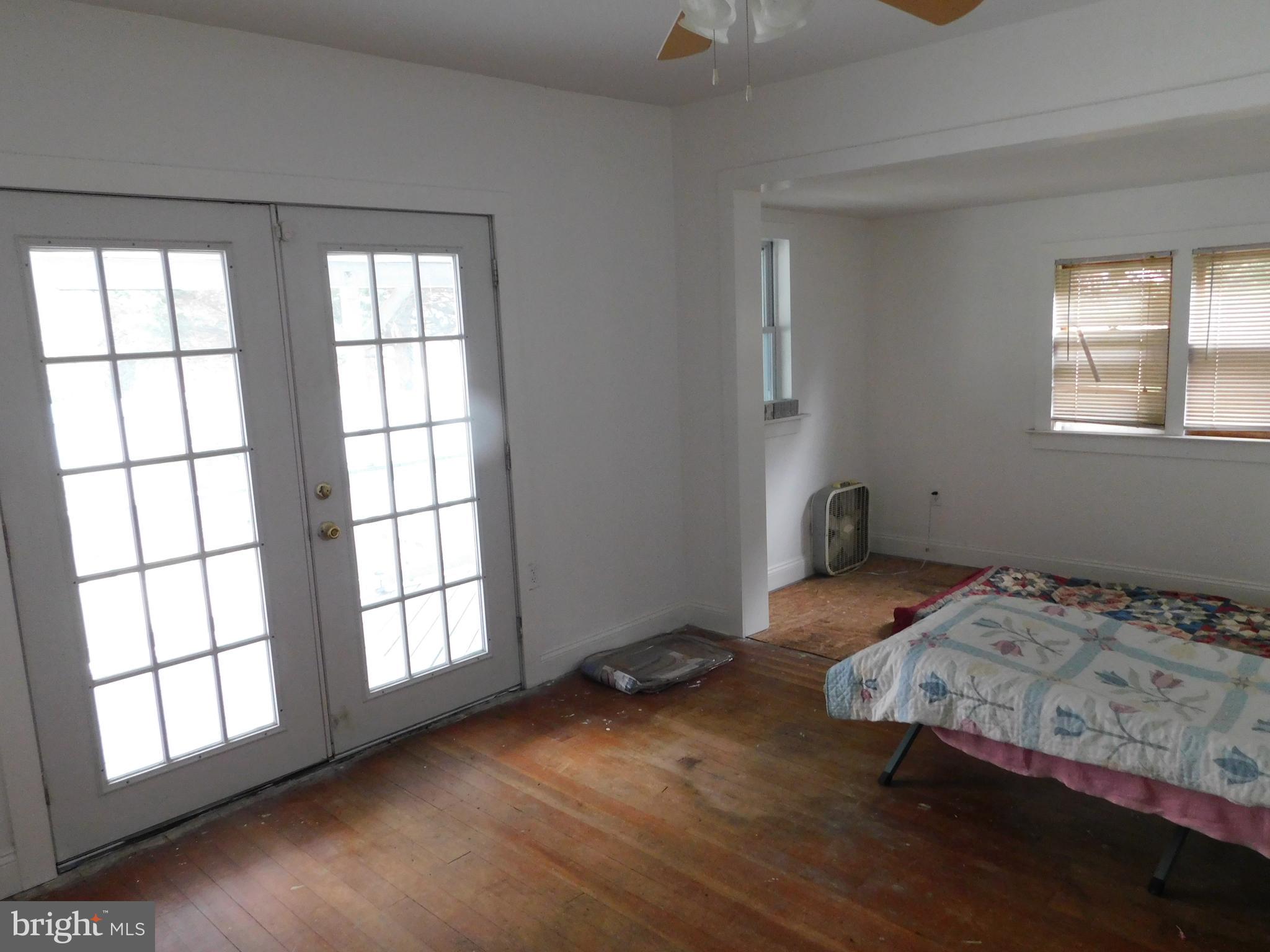 BRENTWOOD - Residential