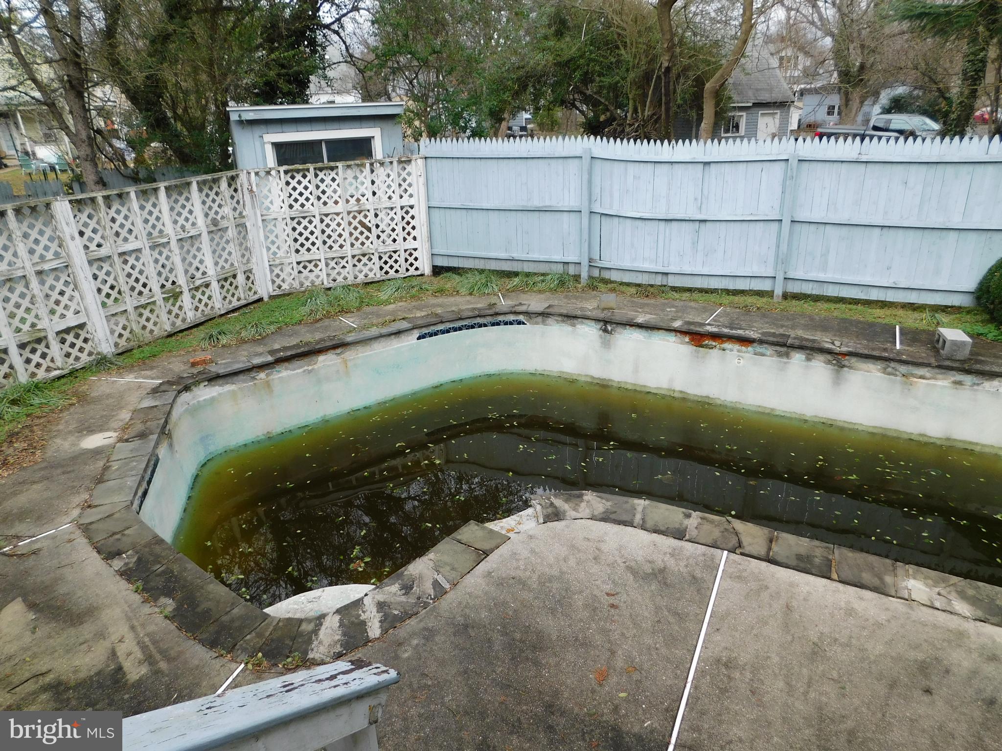 BRENTWOOD - Residential