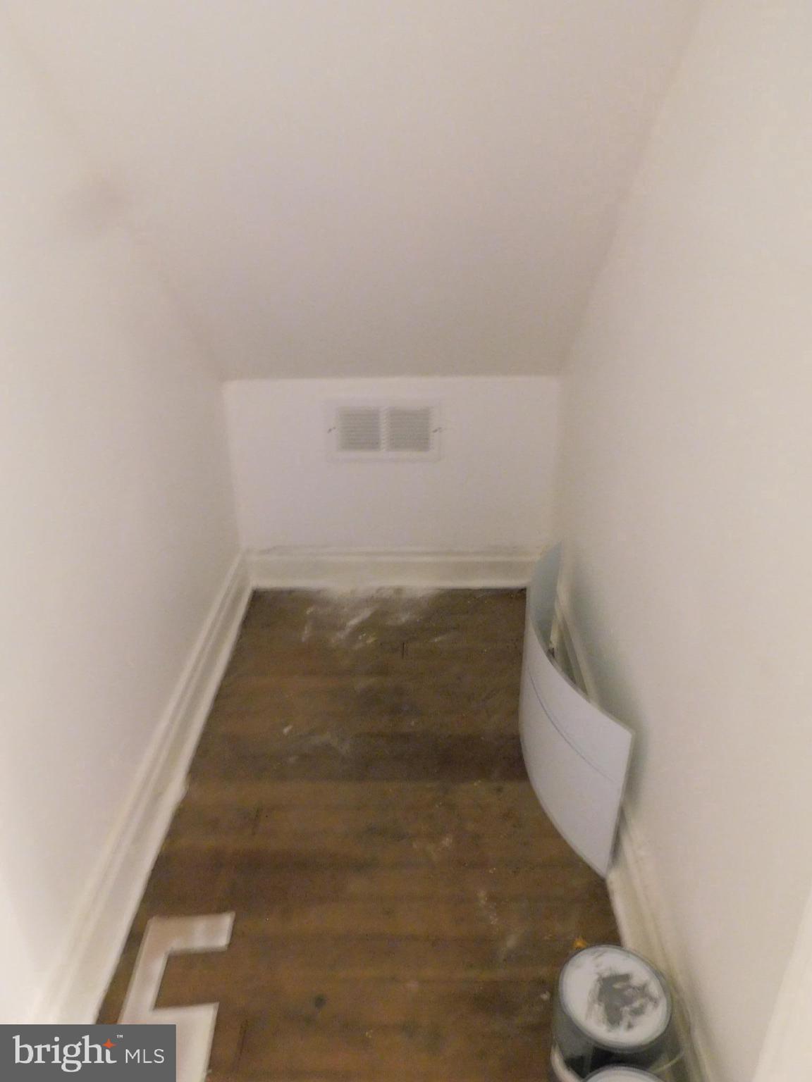 BRENTWOOD - Residential