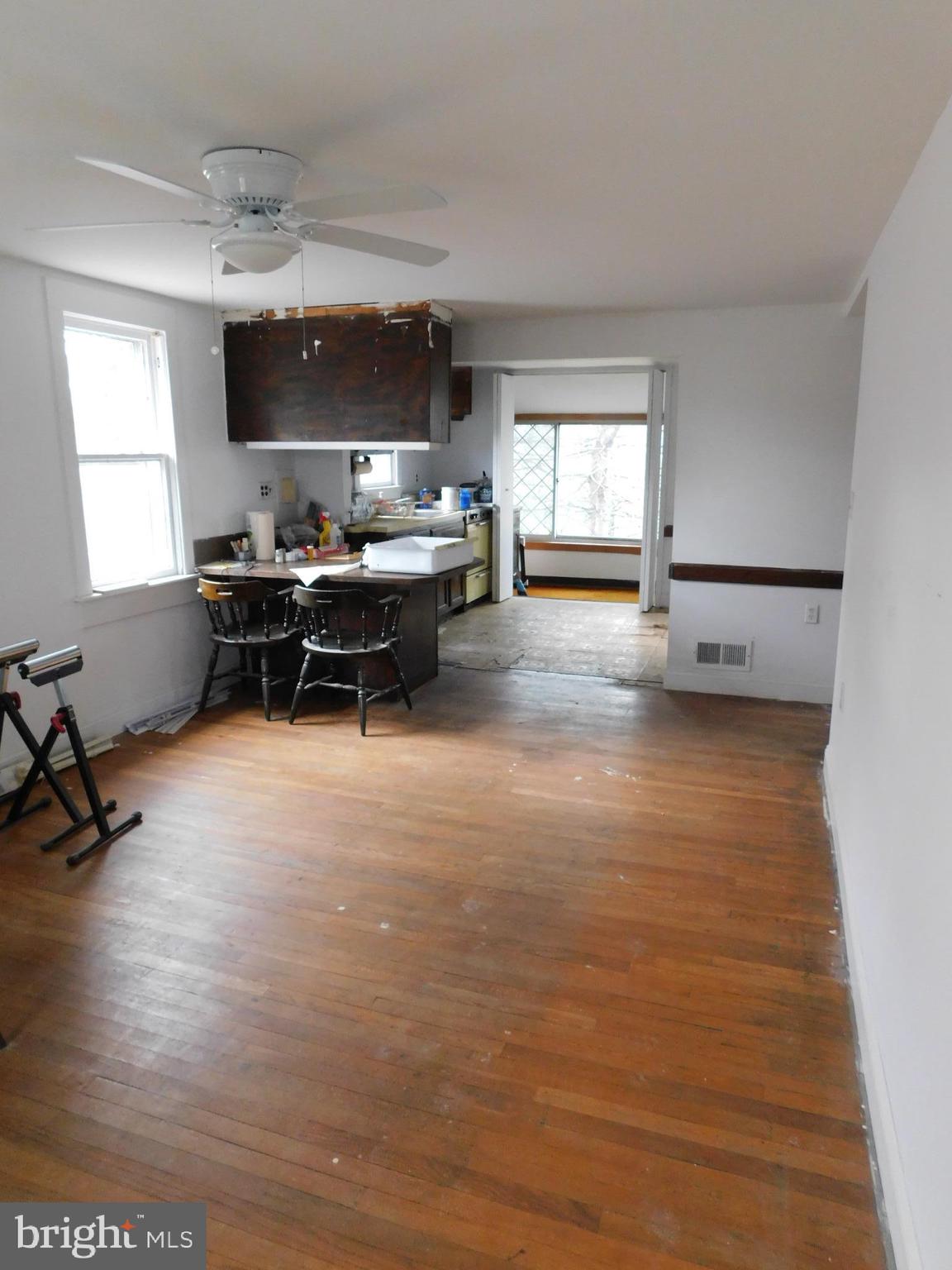 BRENTWOOD - Residential