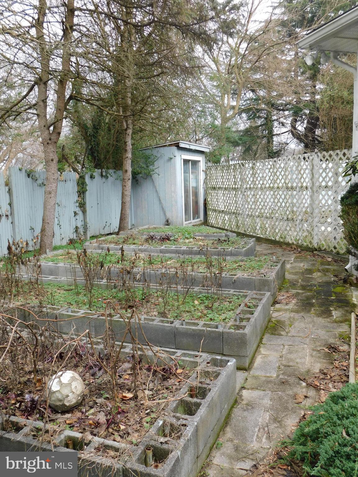 BRENTWOOD - Residential