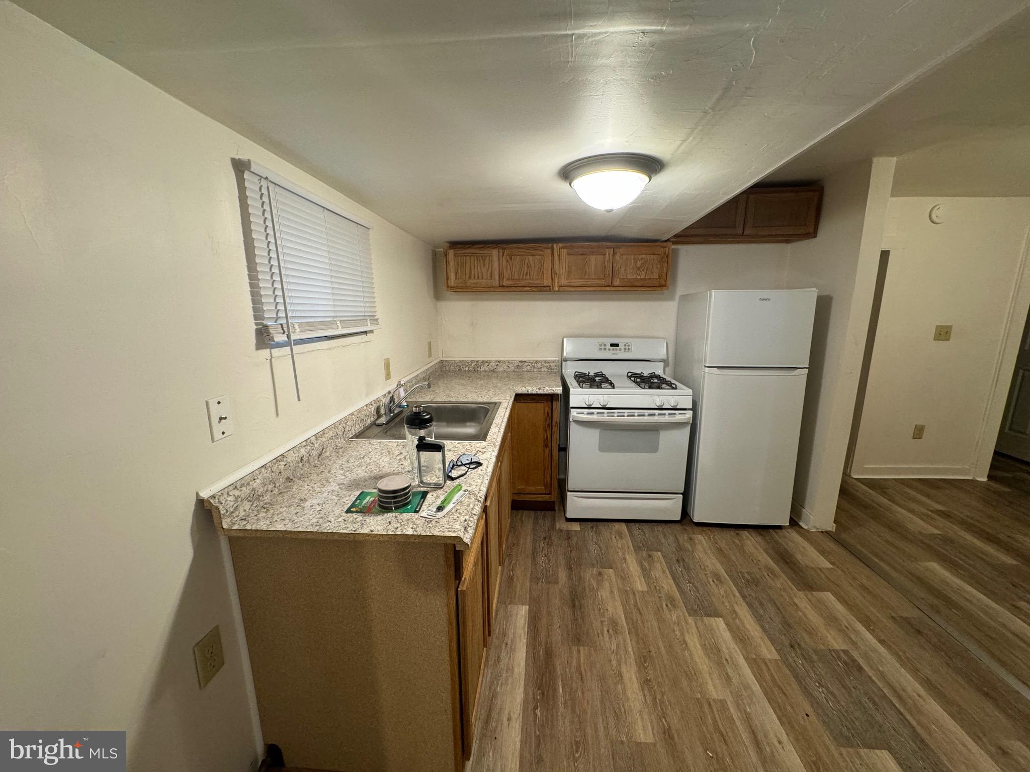 606 E MARKET STREET 1STFLRREAR