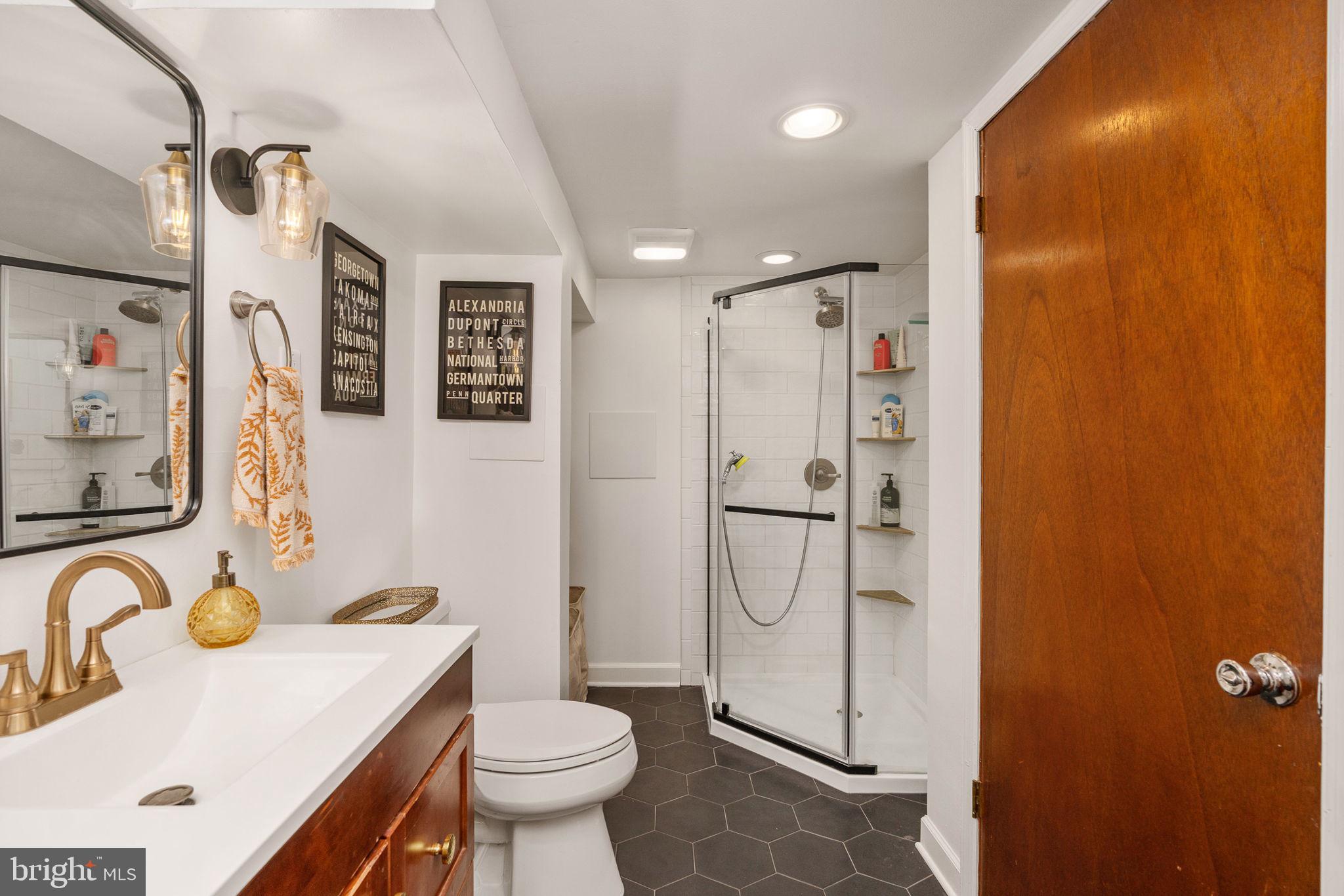 LOISDALE ESTATES - Residential