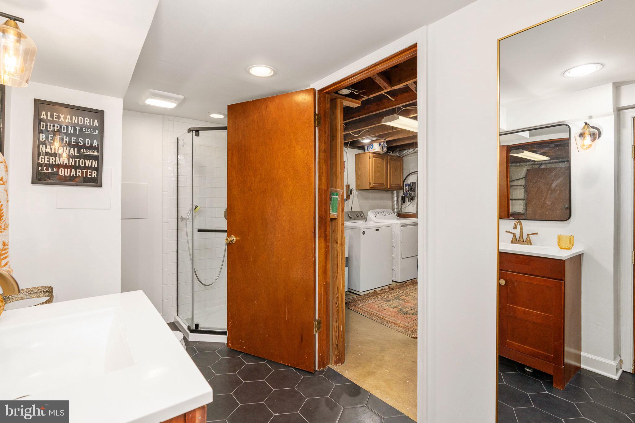 LOISDALE ESTATES - Residential