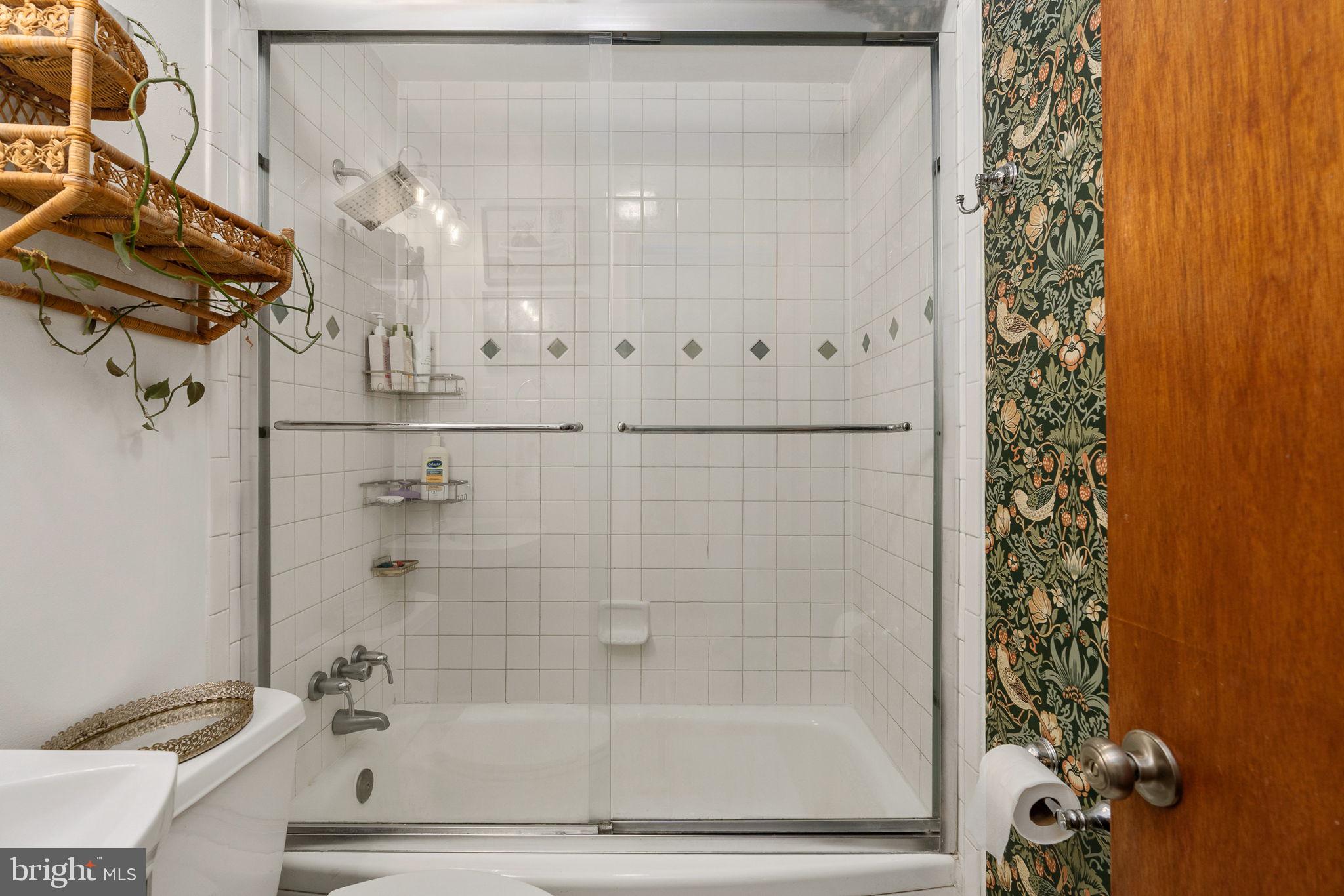 LOISDALE ESTATES - Residential