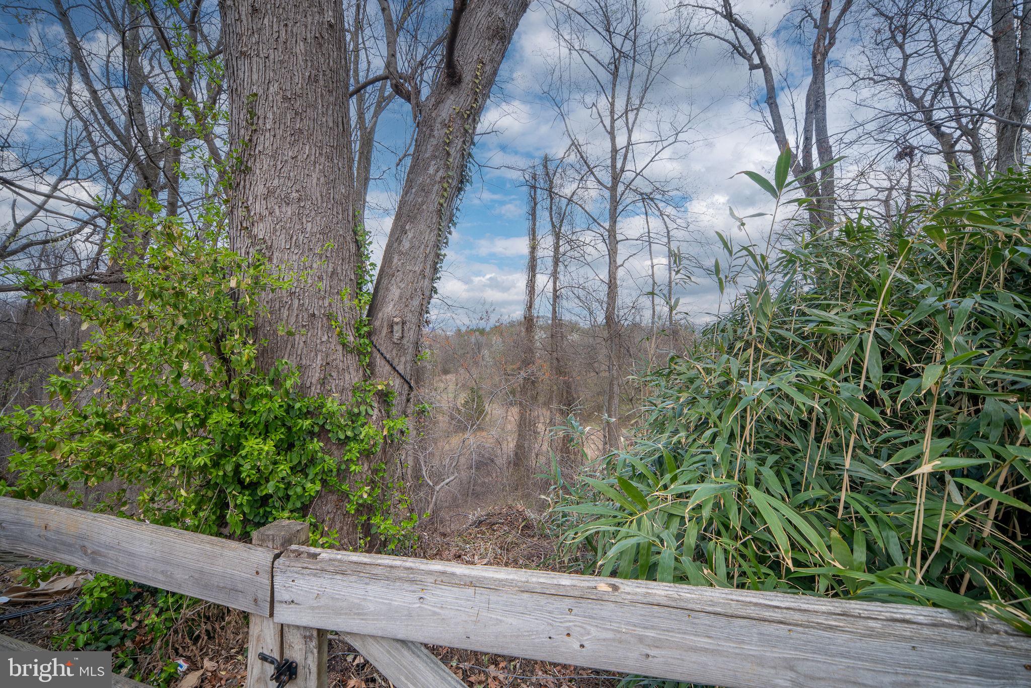 LOISDALE ESTATES - Residential