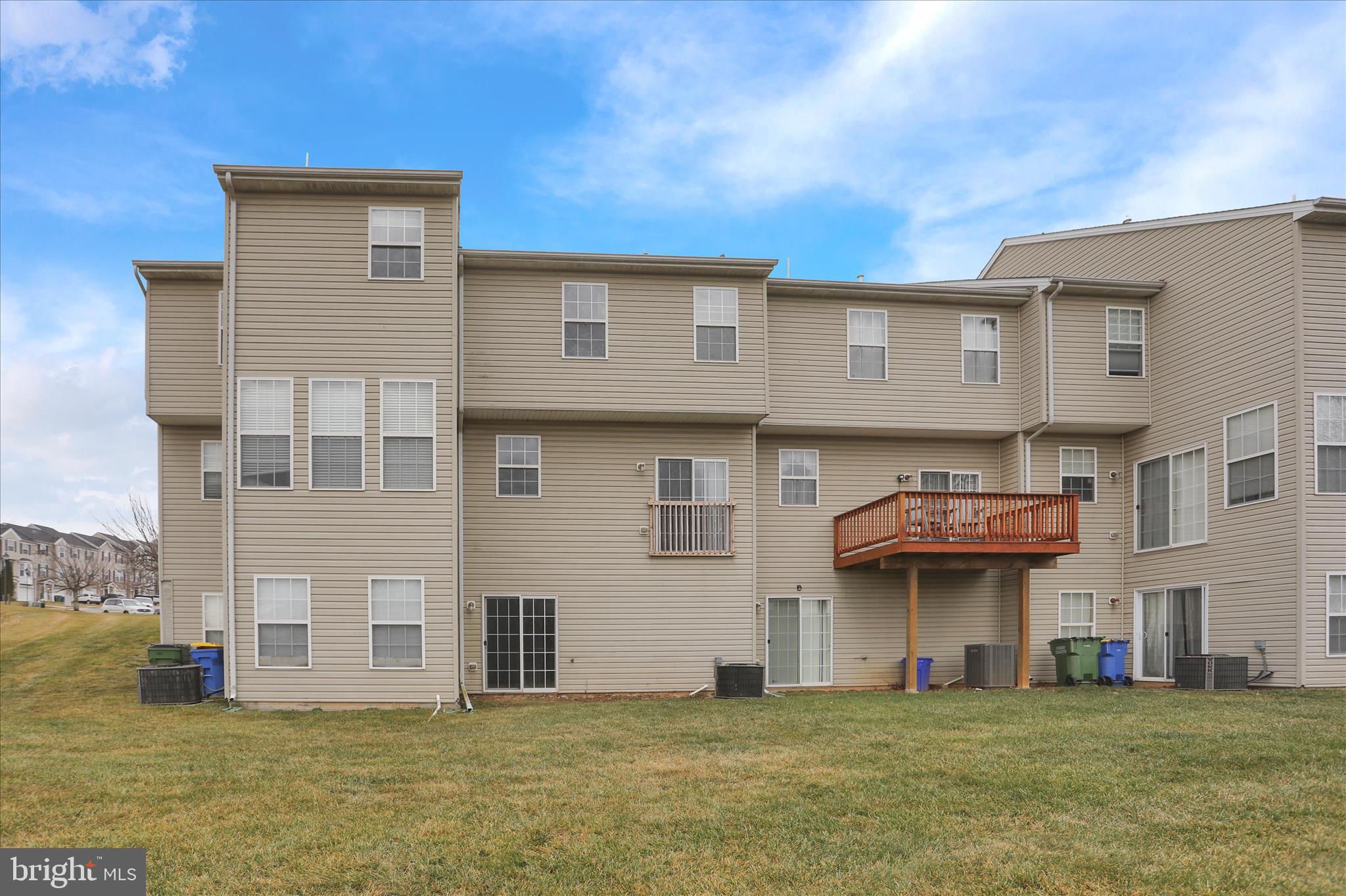 PEACEFIELDS - Residential