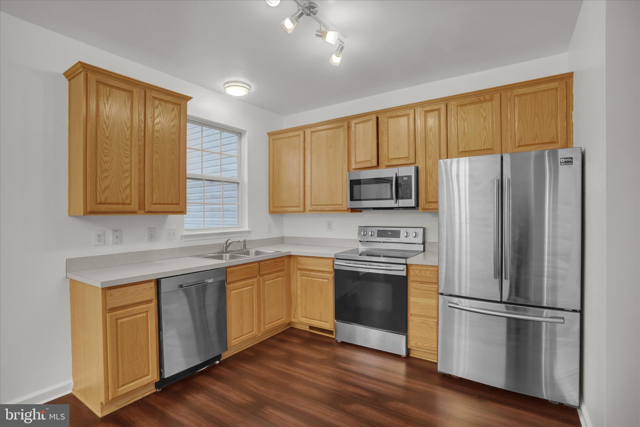 PEACEFIELDS - Residential