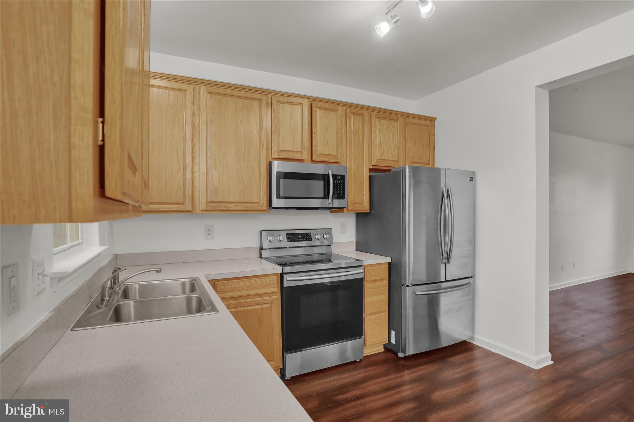 PEACEFIELDS - Residential