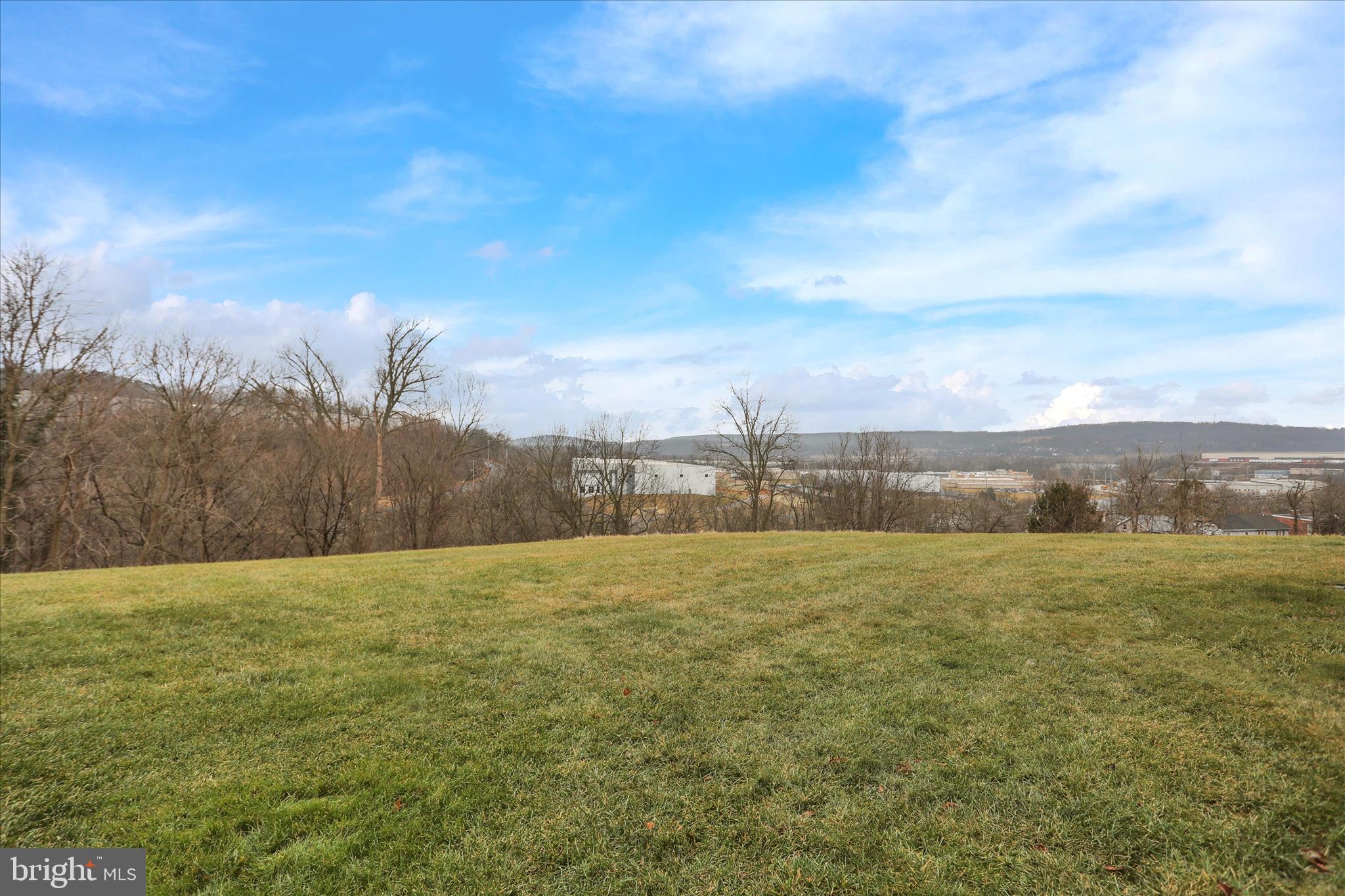 PEACEFIELDS - Residential