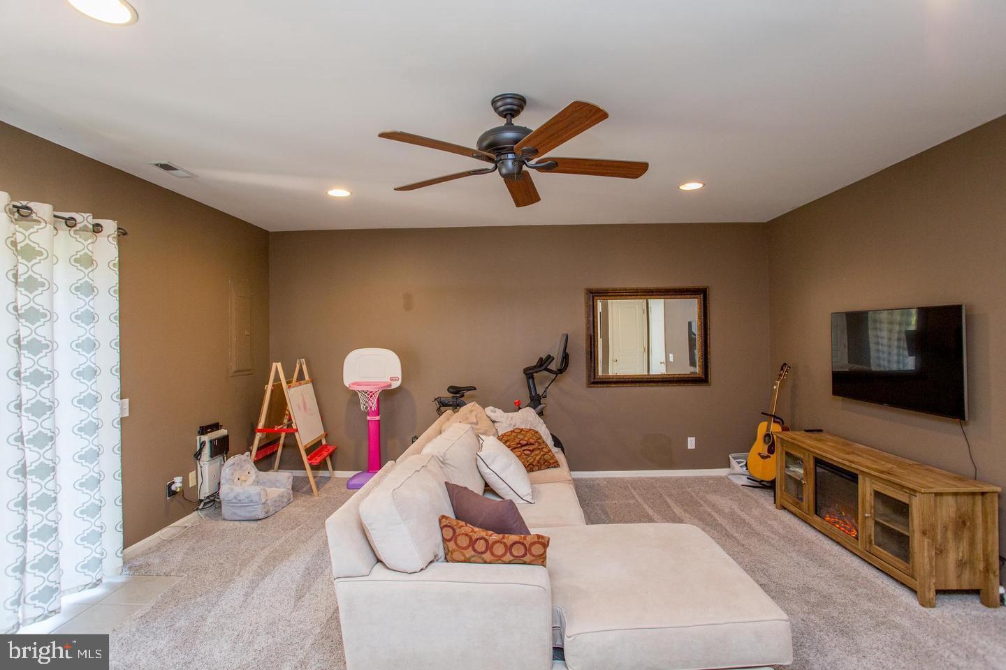 DOYLESTOWN STATION - Residential