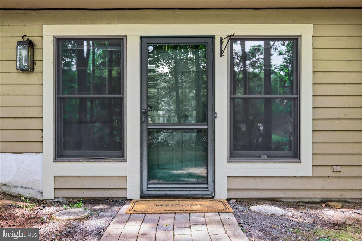 460 SPRUCE DRIVE