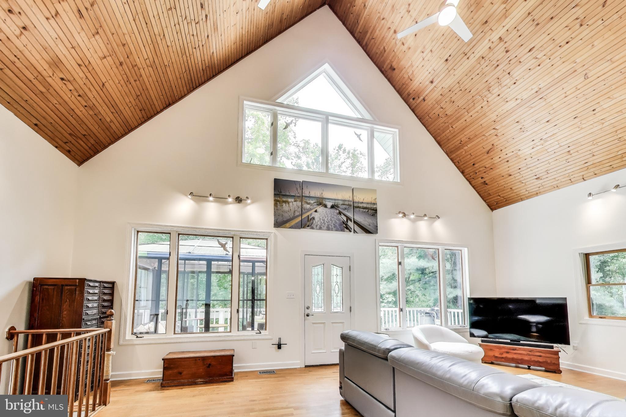 LONG BEACH - Residential