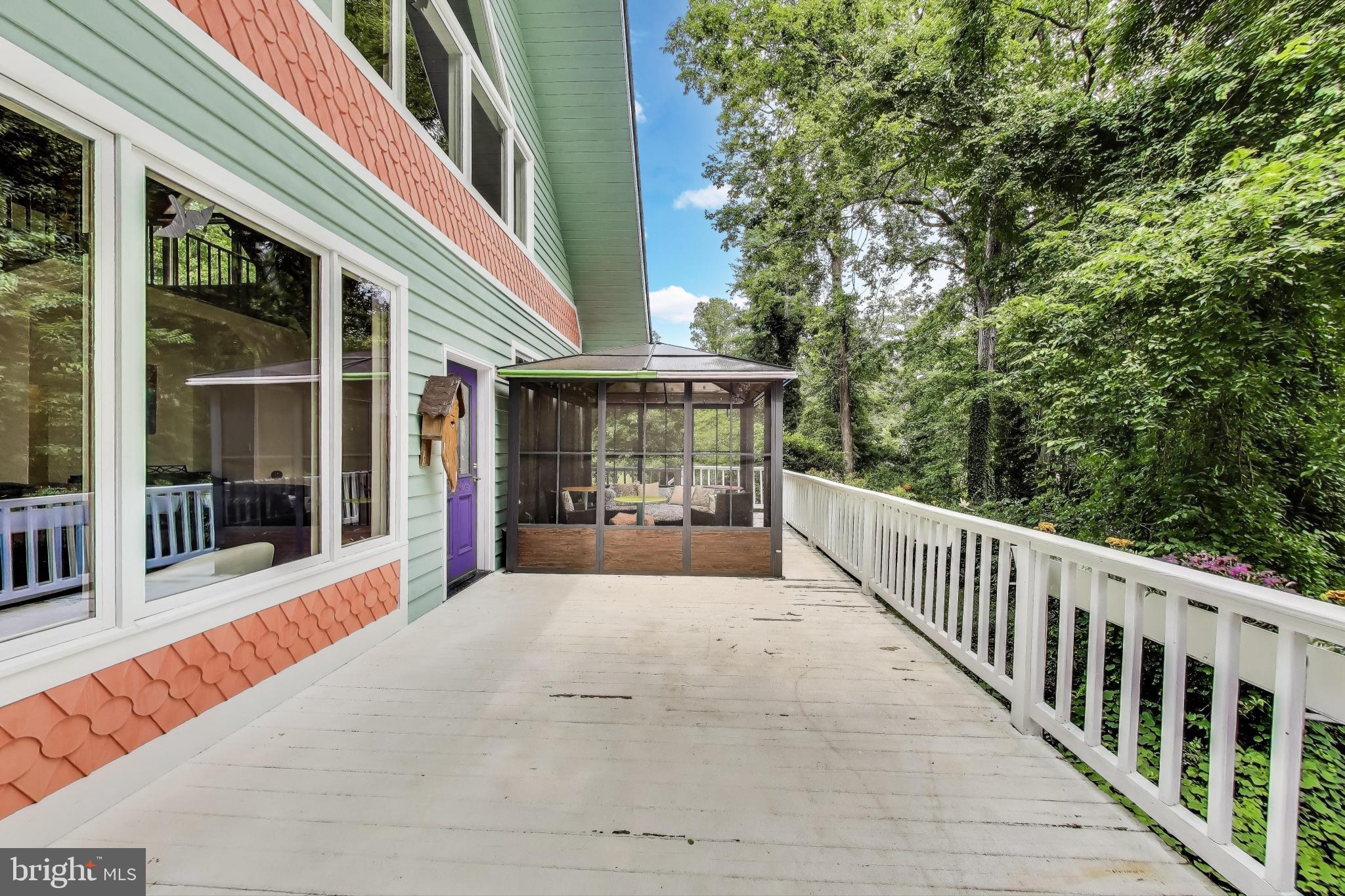 LONG BEACH - Residential