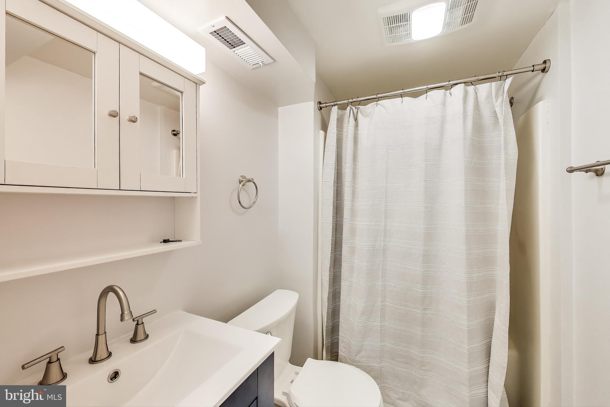 LONG BEACH - Residential