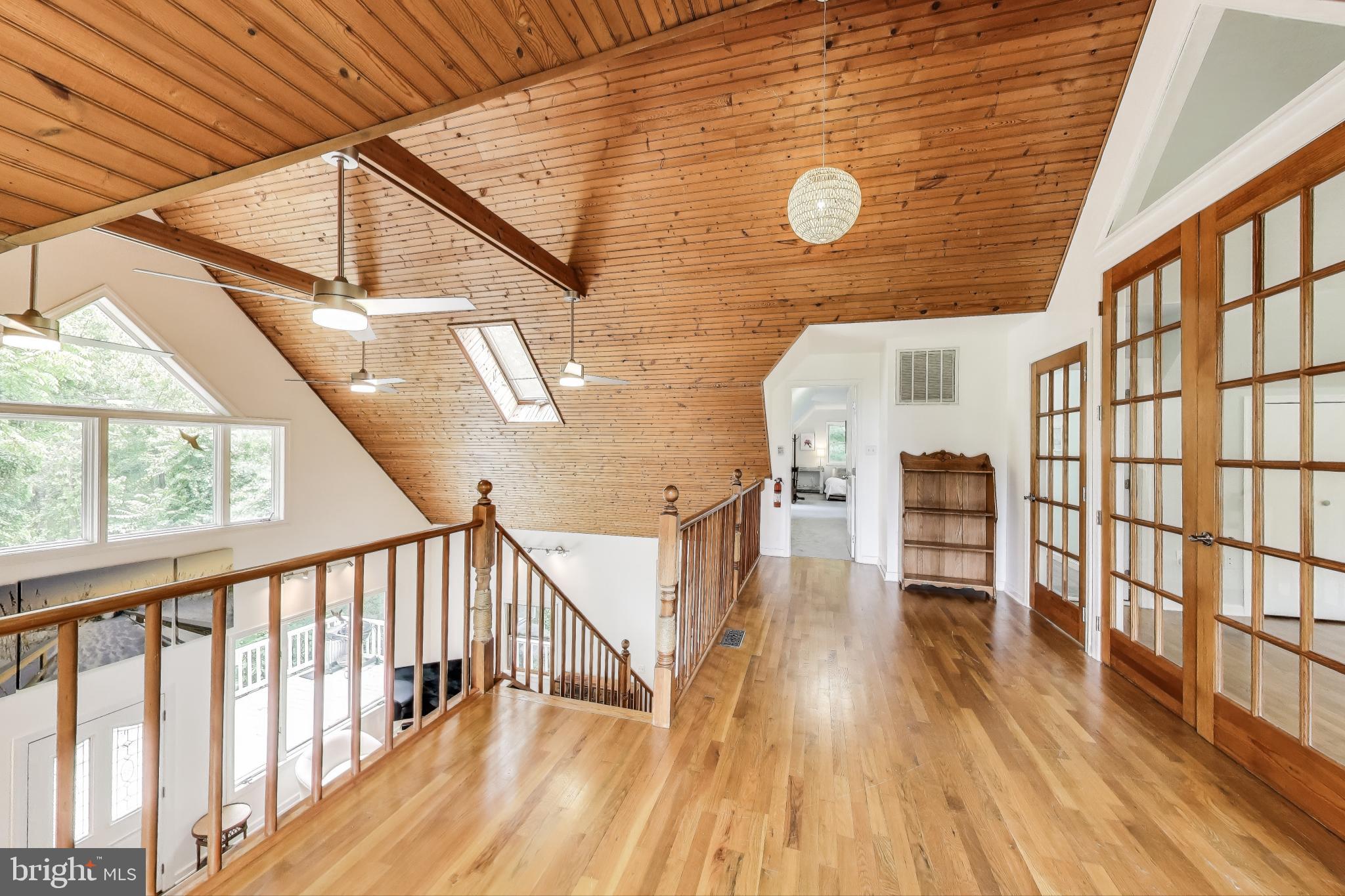 LONG BEACH - Residential