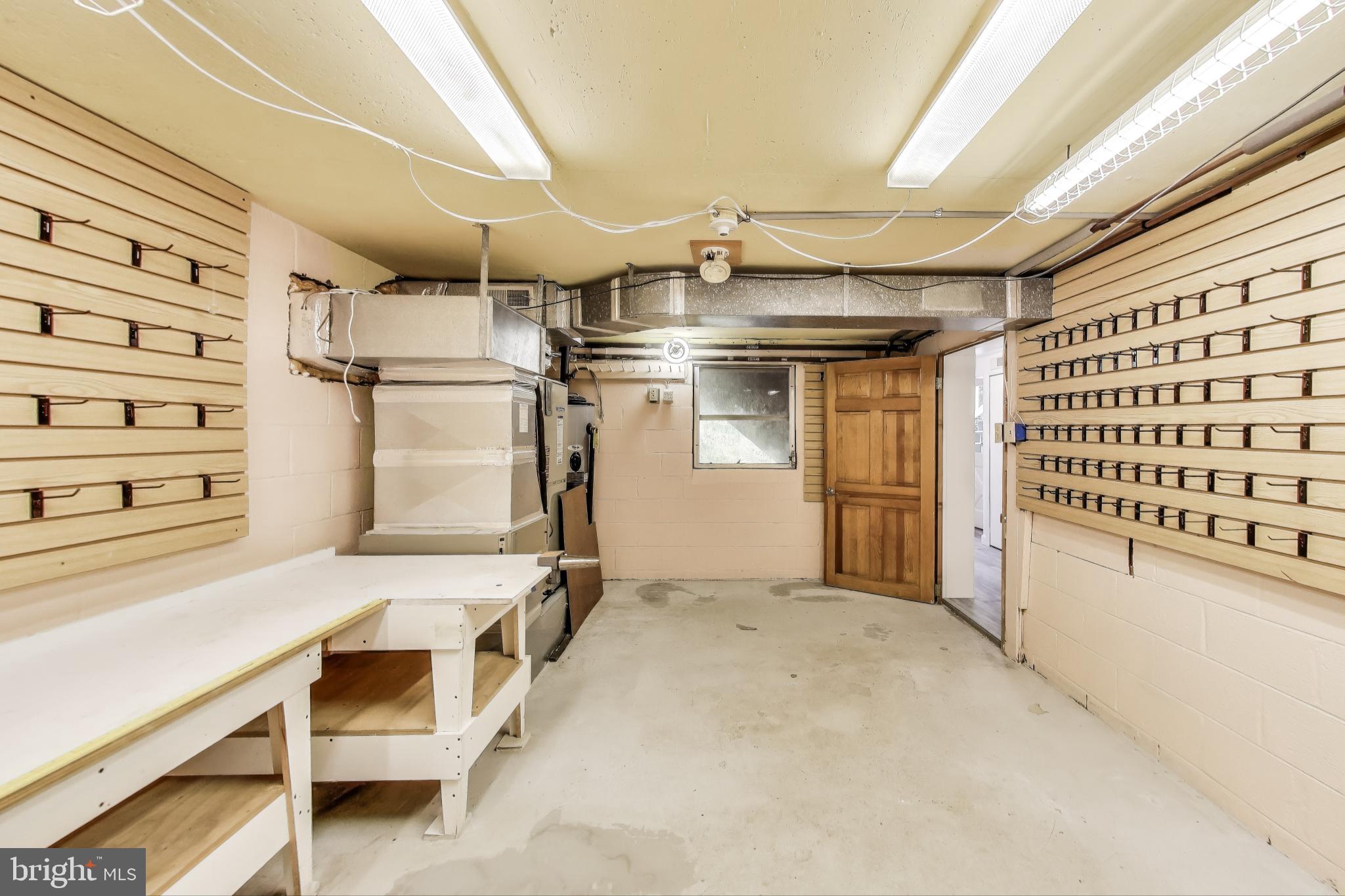 LONG BEACH - Residential