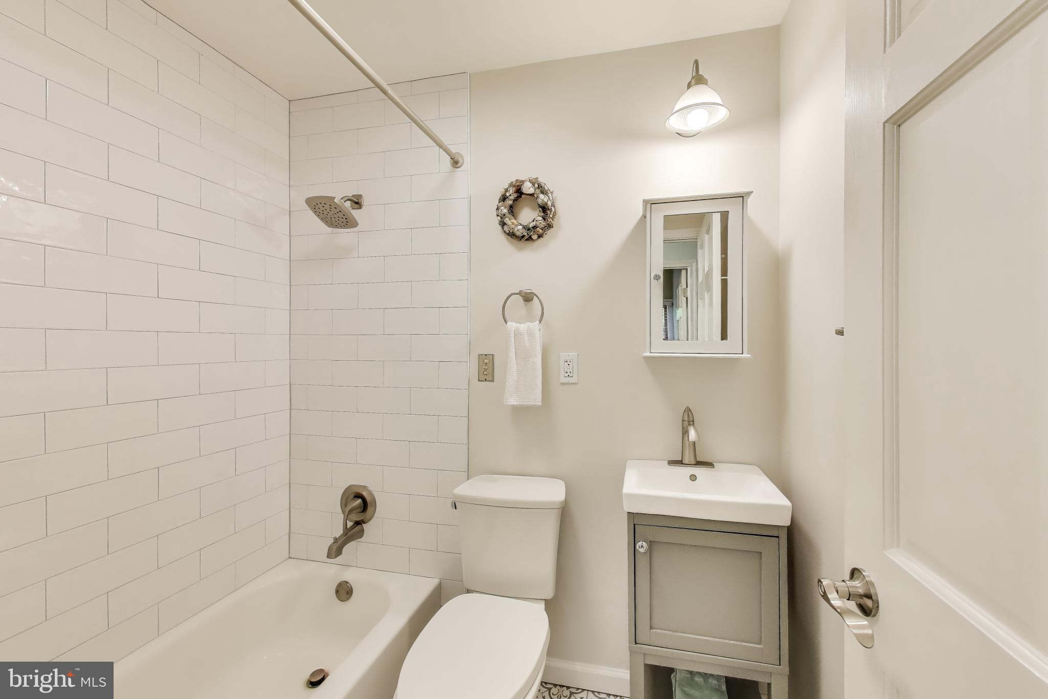 LONG BEACH - Residential