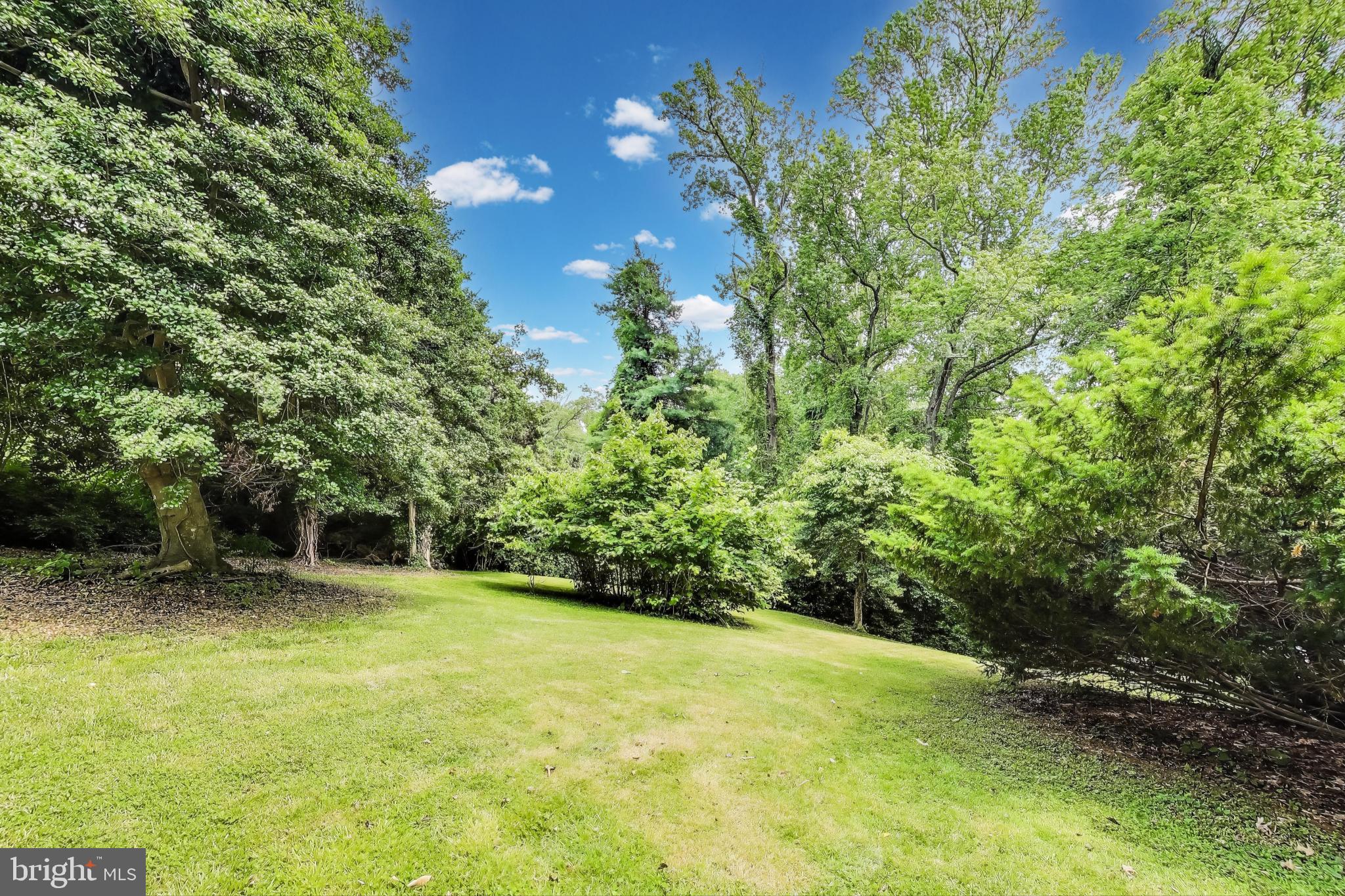 LONG BEACH - Residential