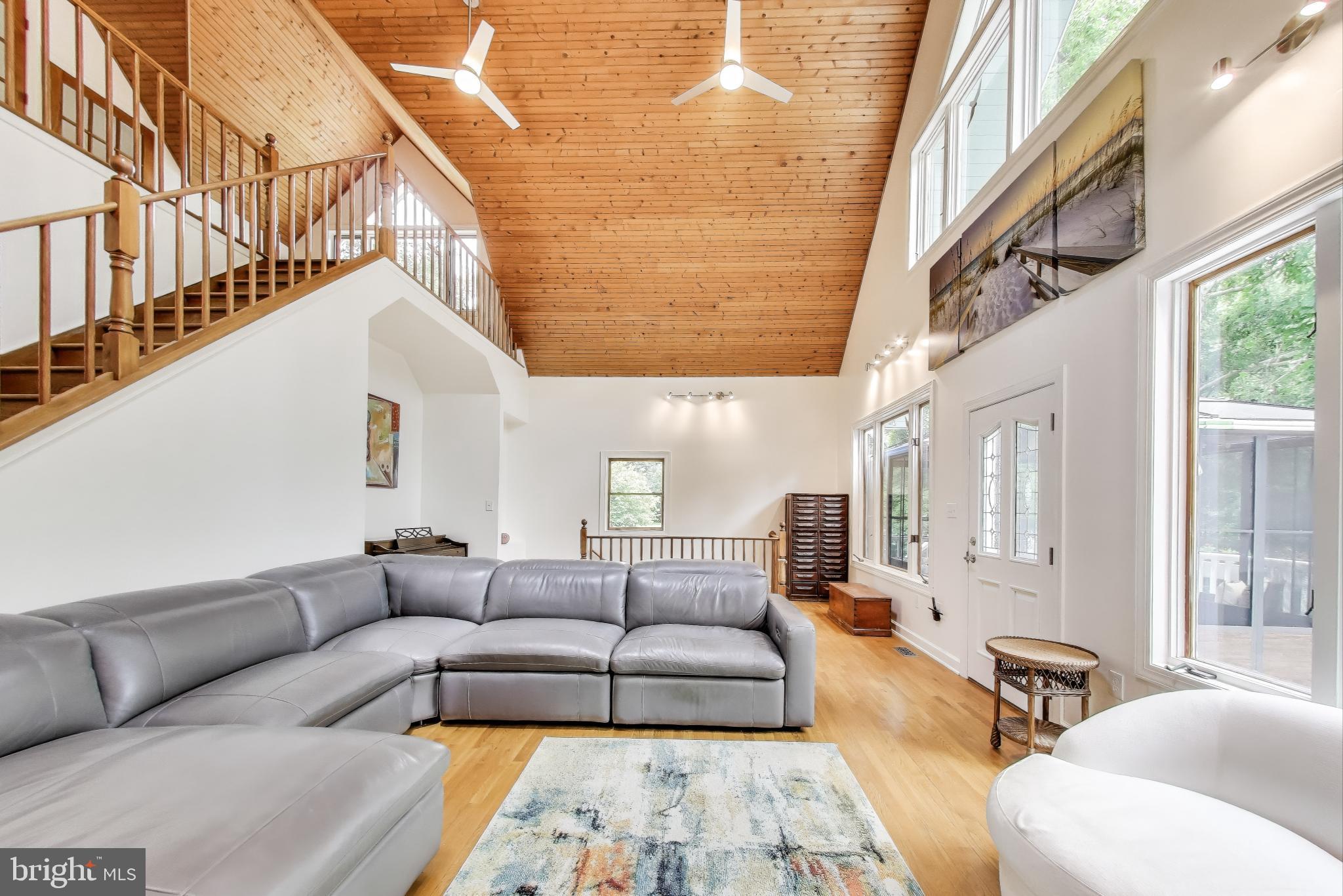 LONG BEACH - Residential