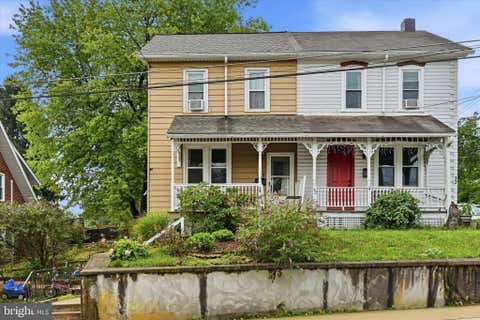 Townhouse For Sale - 30 Walnut Street<br/> Berks County, MOHNTON, PA 19540