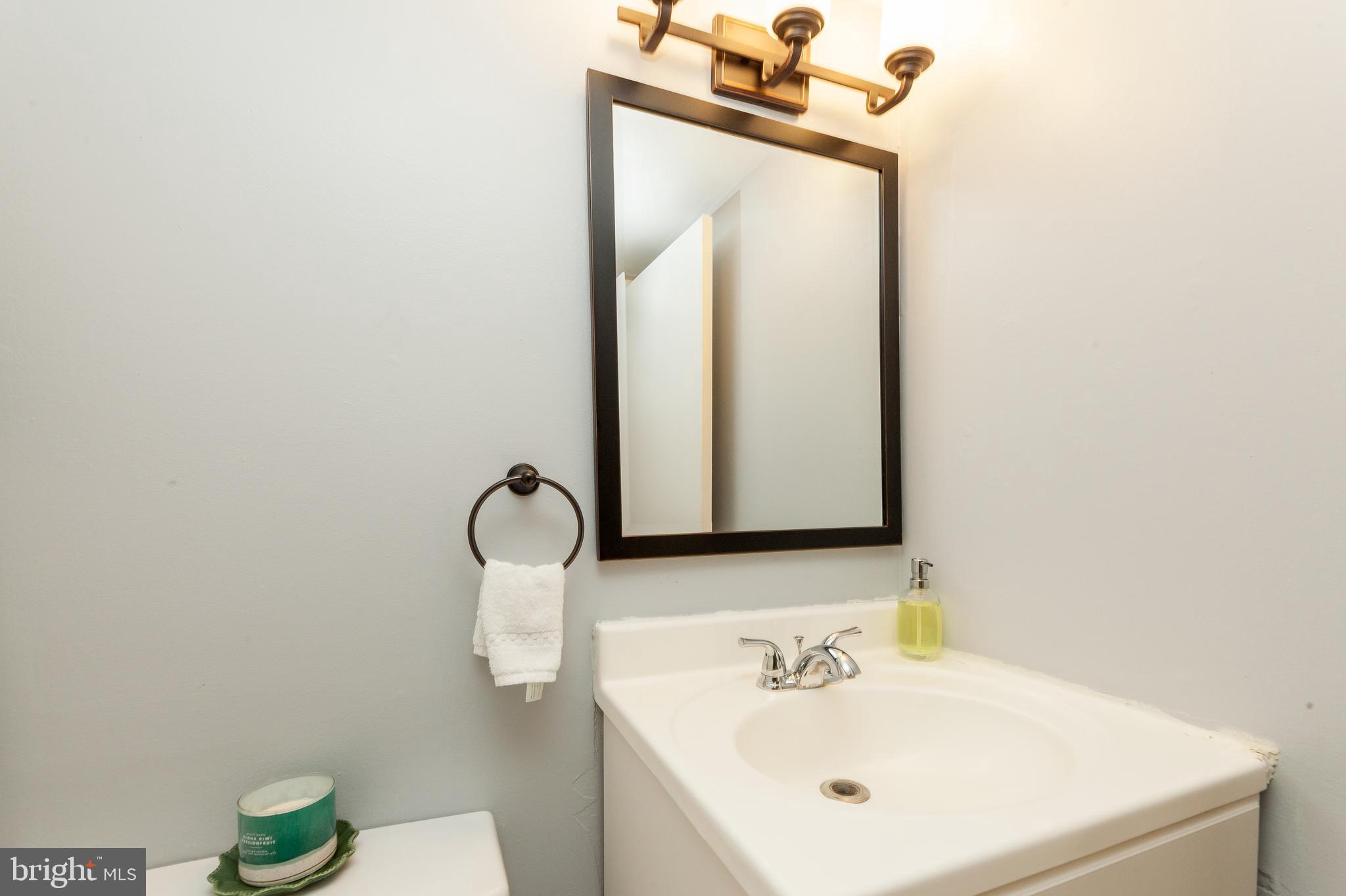 LONDON TOWNE - Residential