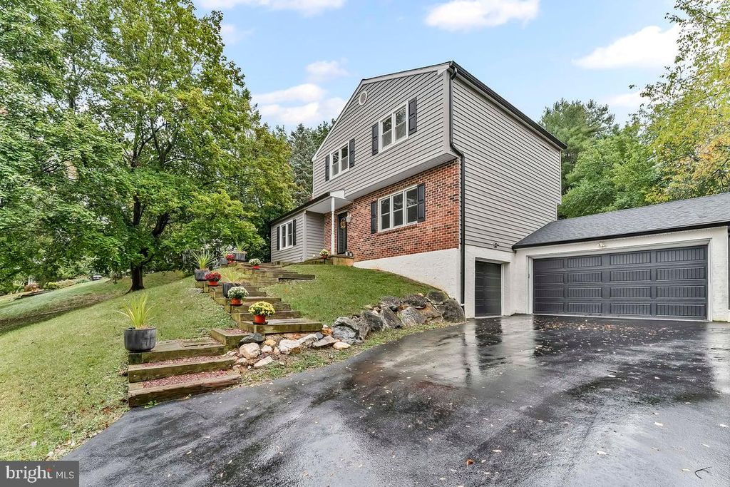 Photo of 265 Beacon Drive, PHOENIXVILLE, PA 19460 (MLS # PACT2111538)