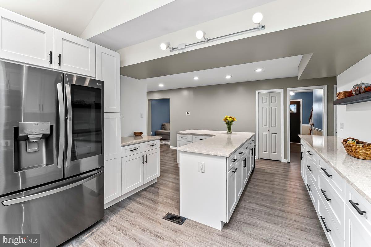 MERLIN HILLS - Residential