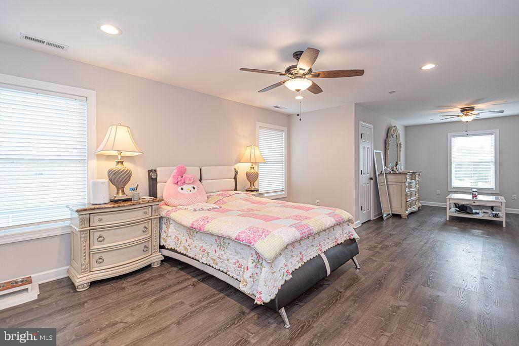 ROWENS MILL - Residential