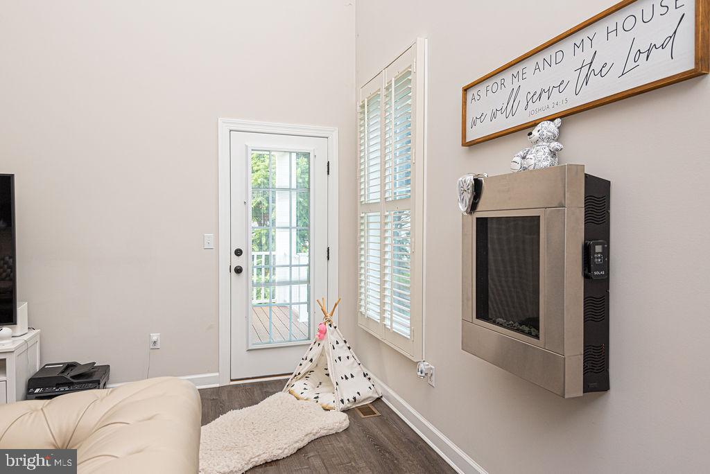 ROWENS MILL - Residential