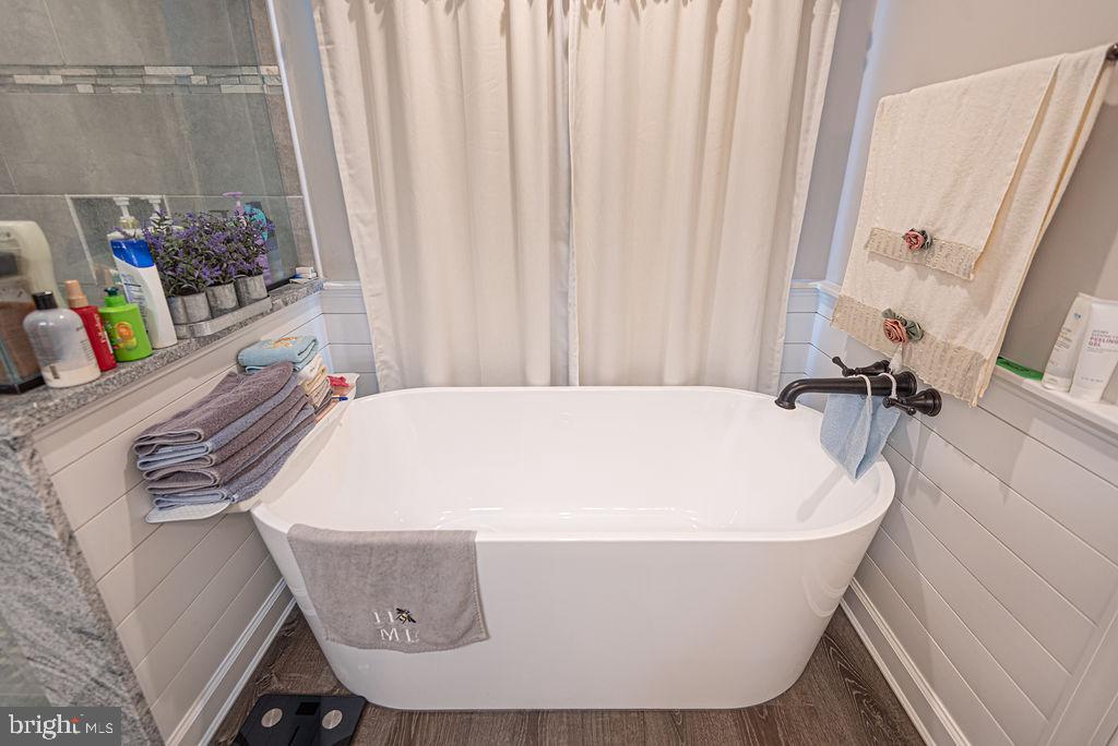 ROWENS MILL - Residential