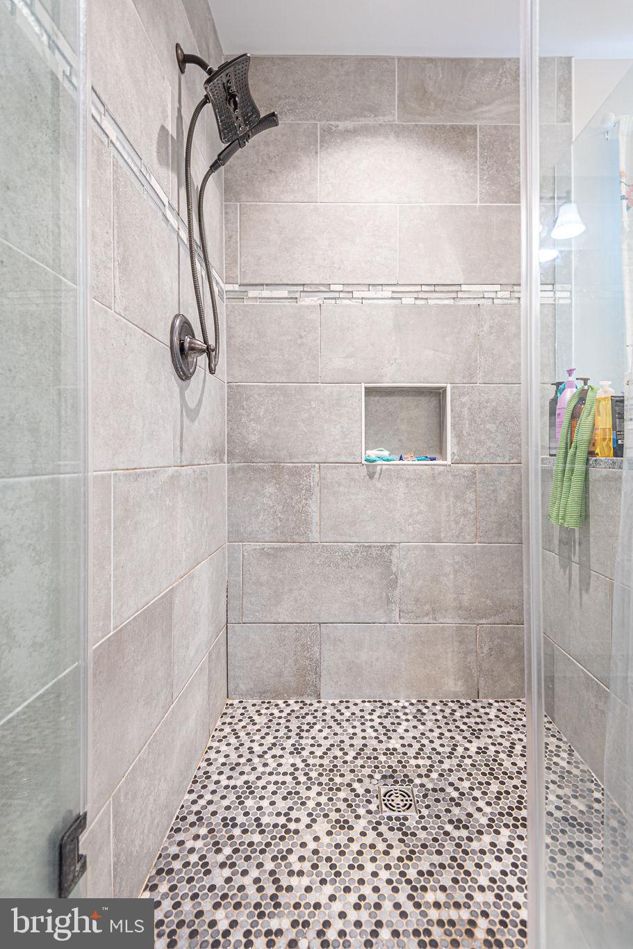 ROWENS MILL - Residential