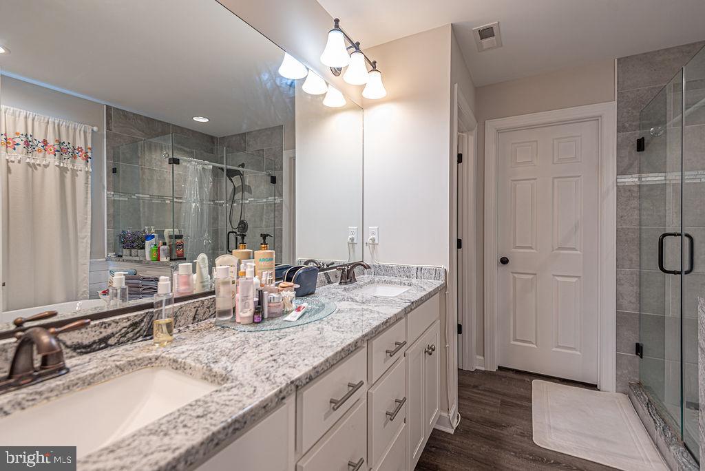 ROWENS MILL - Residential