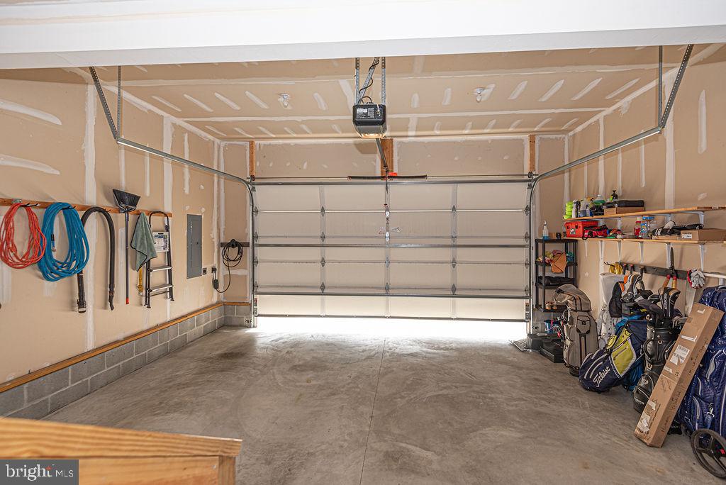 ROWENS MILL - Residential