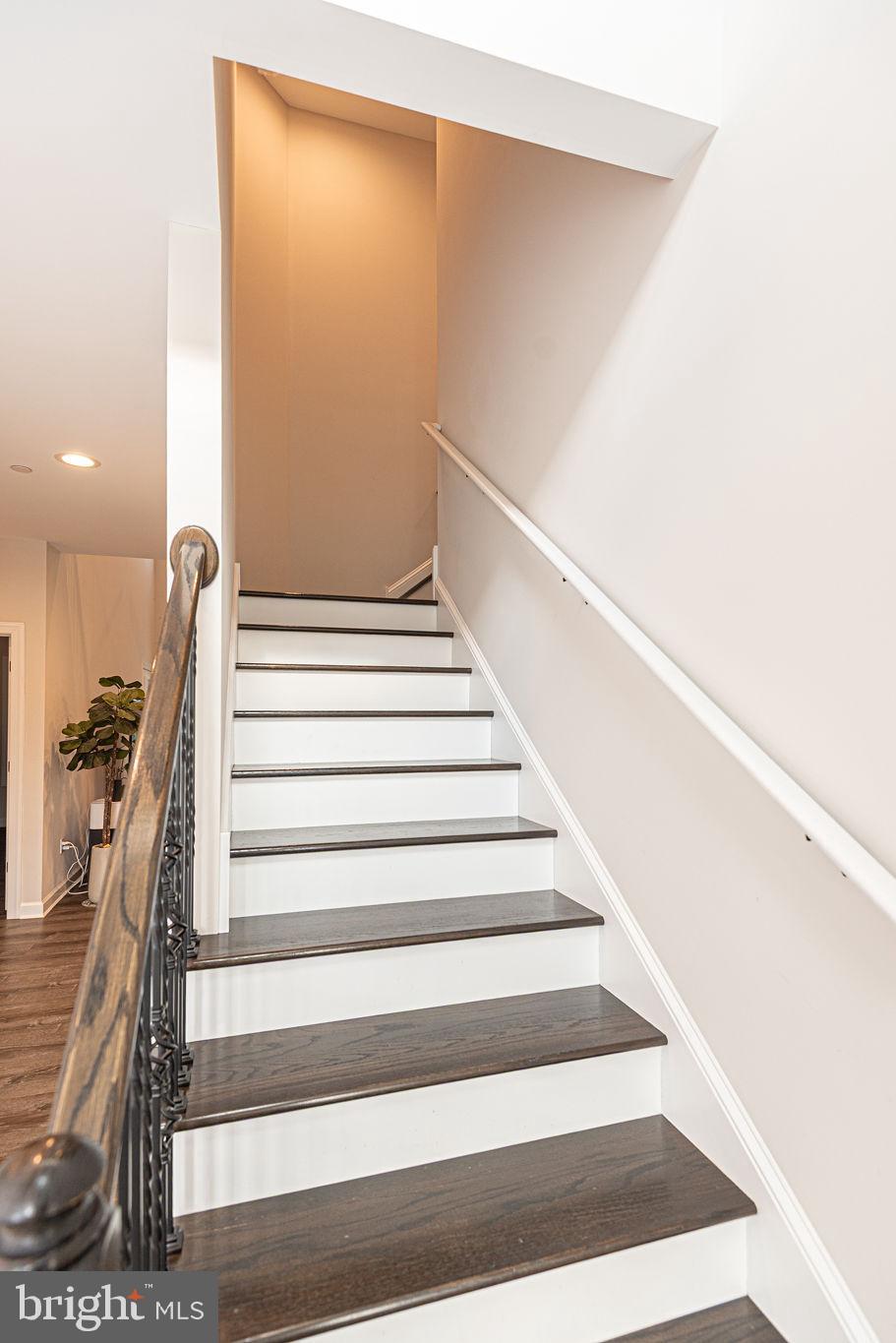 ROWENS MILL - Residential