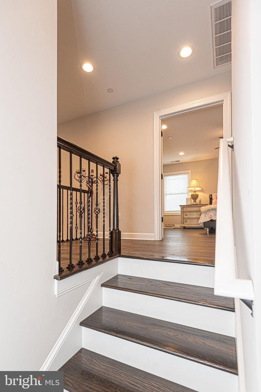 ROWENS MILL - Residential