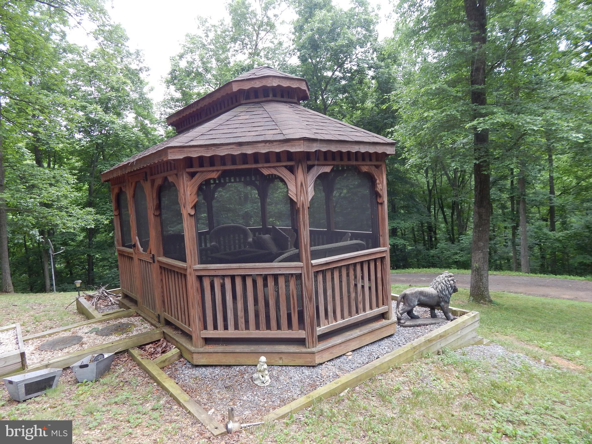 SPRING BROOK ESTATES - Residential