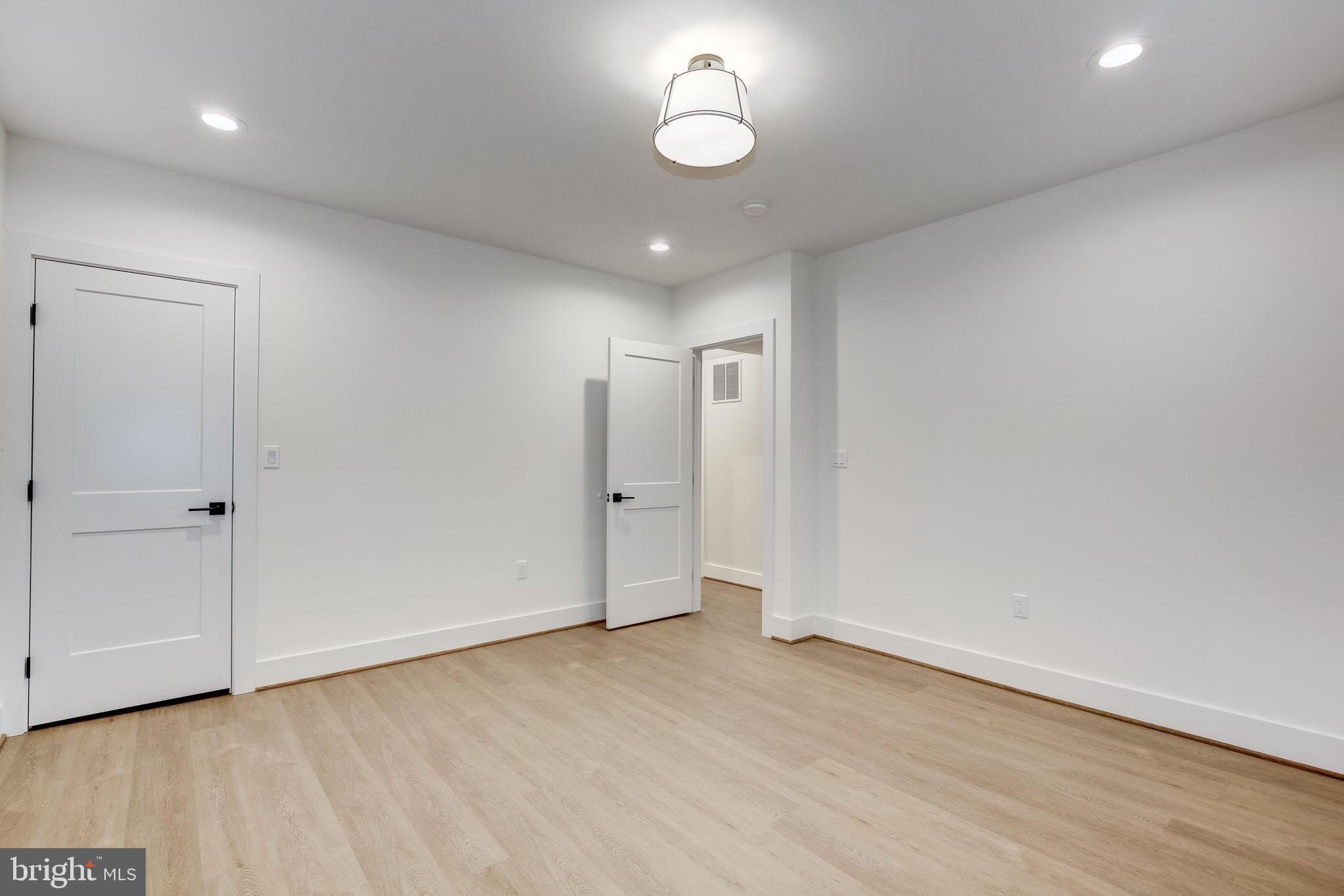 TAKOMA PARK - Residential