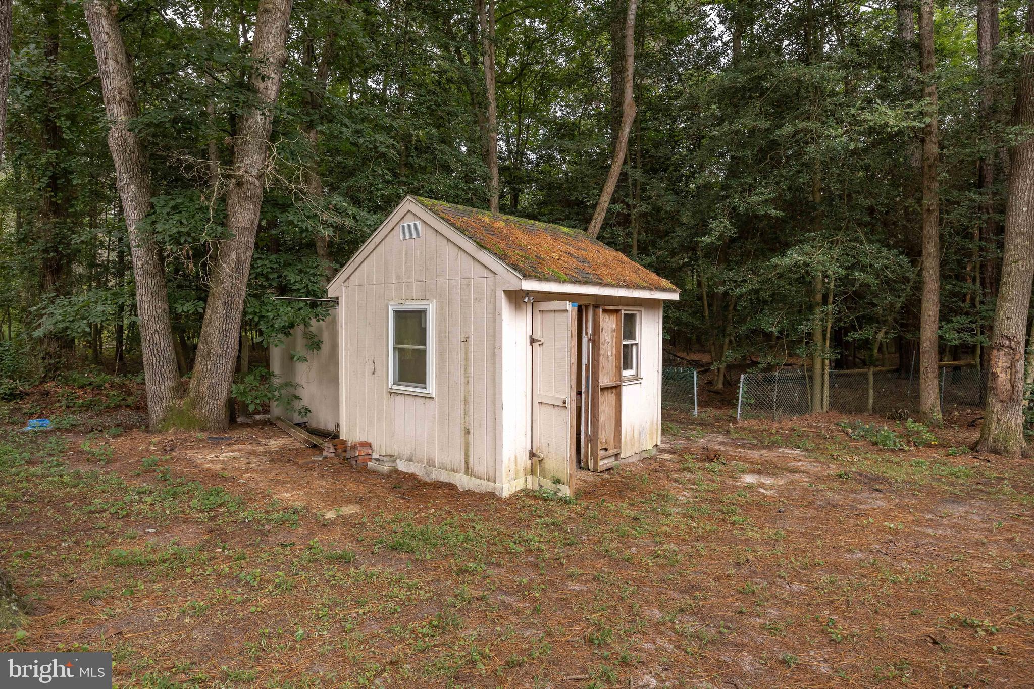 PEMBROKE HILLS - Residential