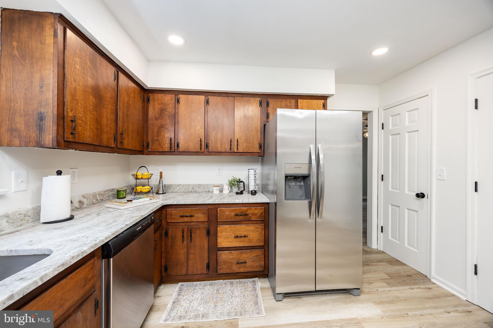 PEMBROKE HILLS - Residential