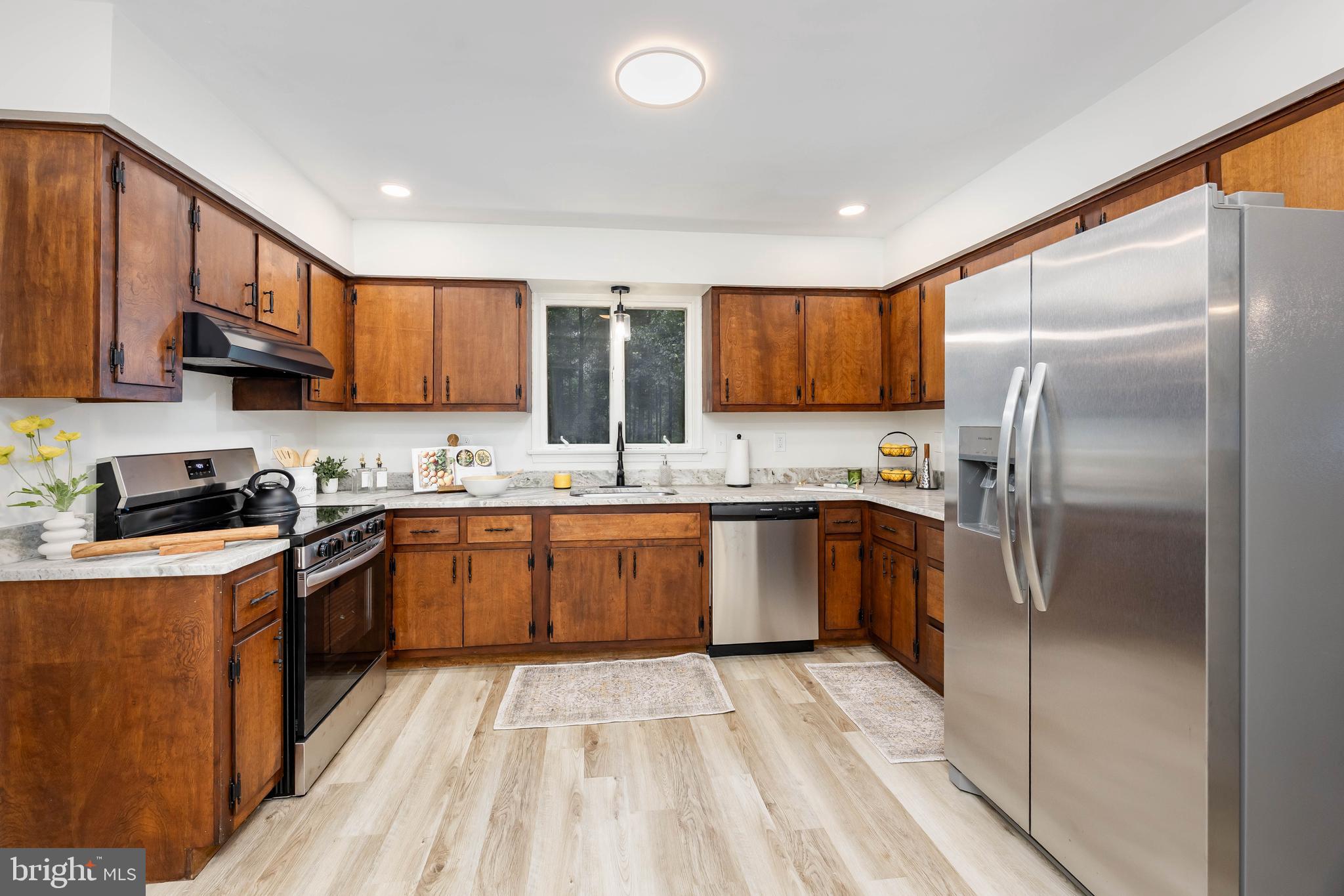 PEMBROKE HILLS - Residential