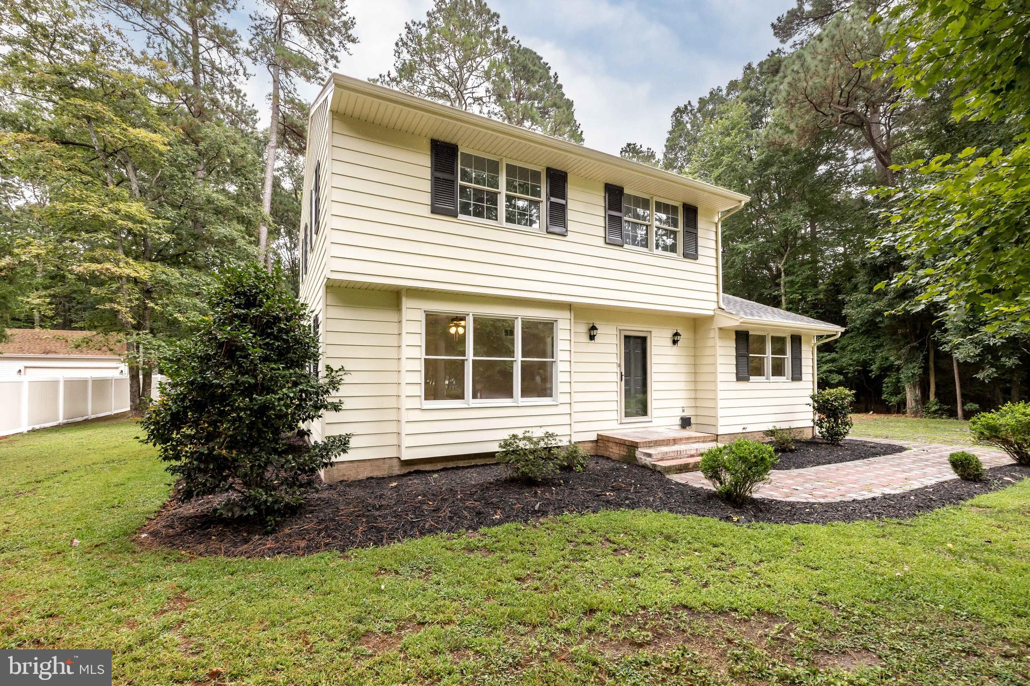 PEMBROKE HILLS - Residential