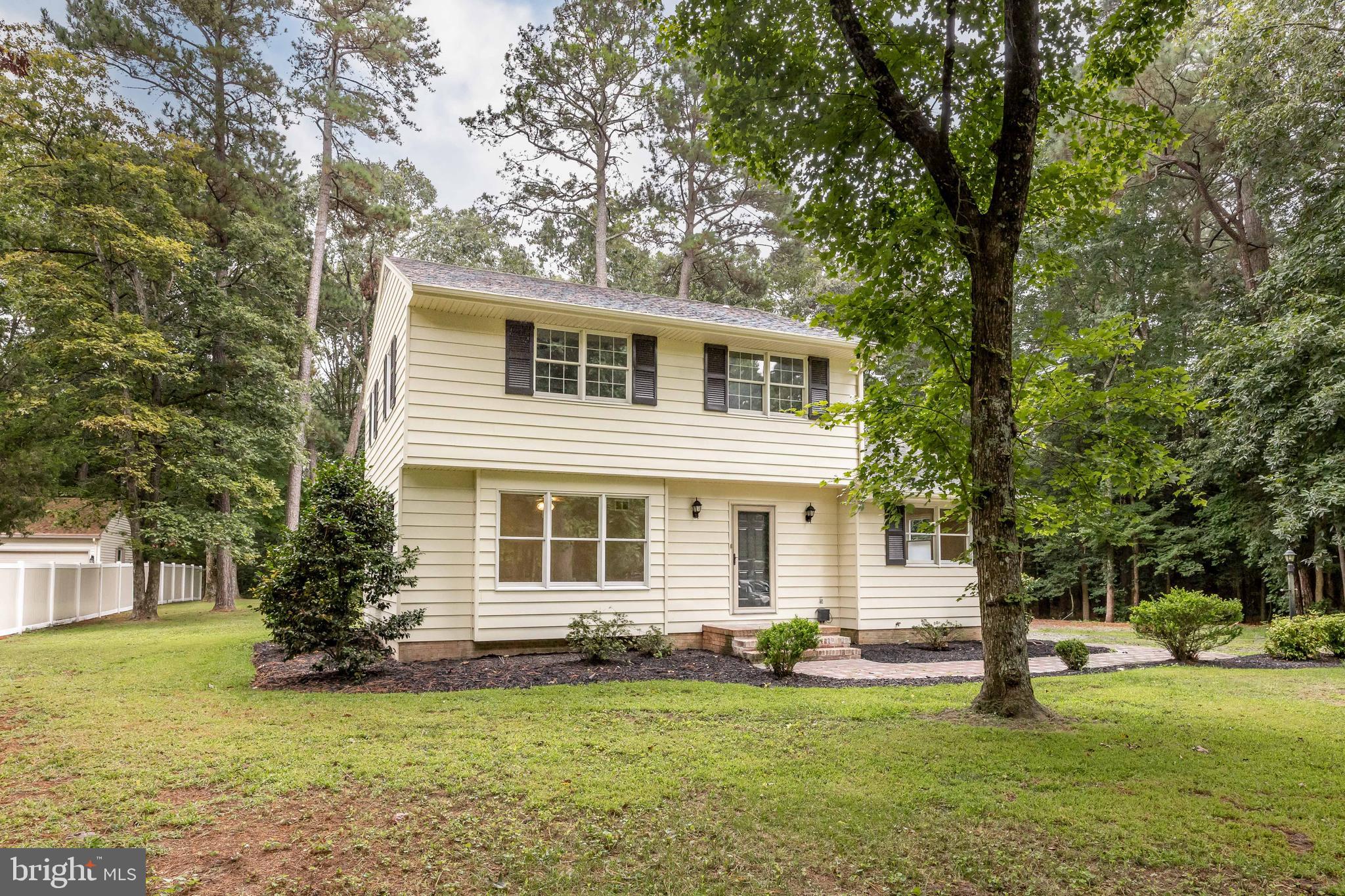 PEMBROKE HILLS - Residential