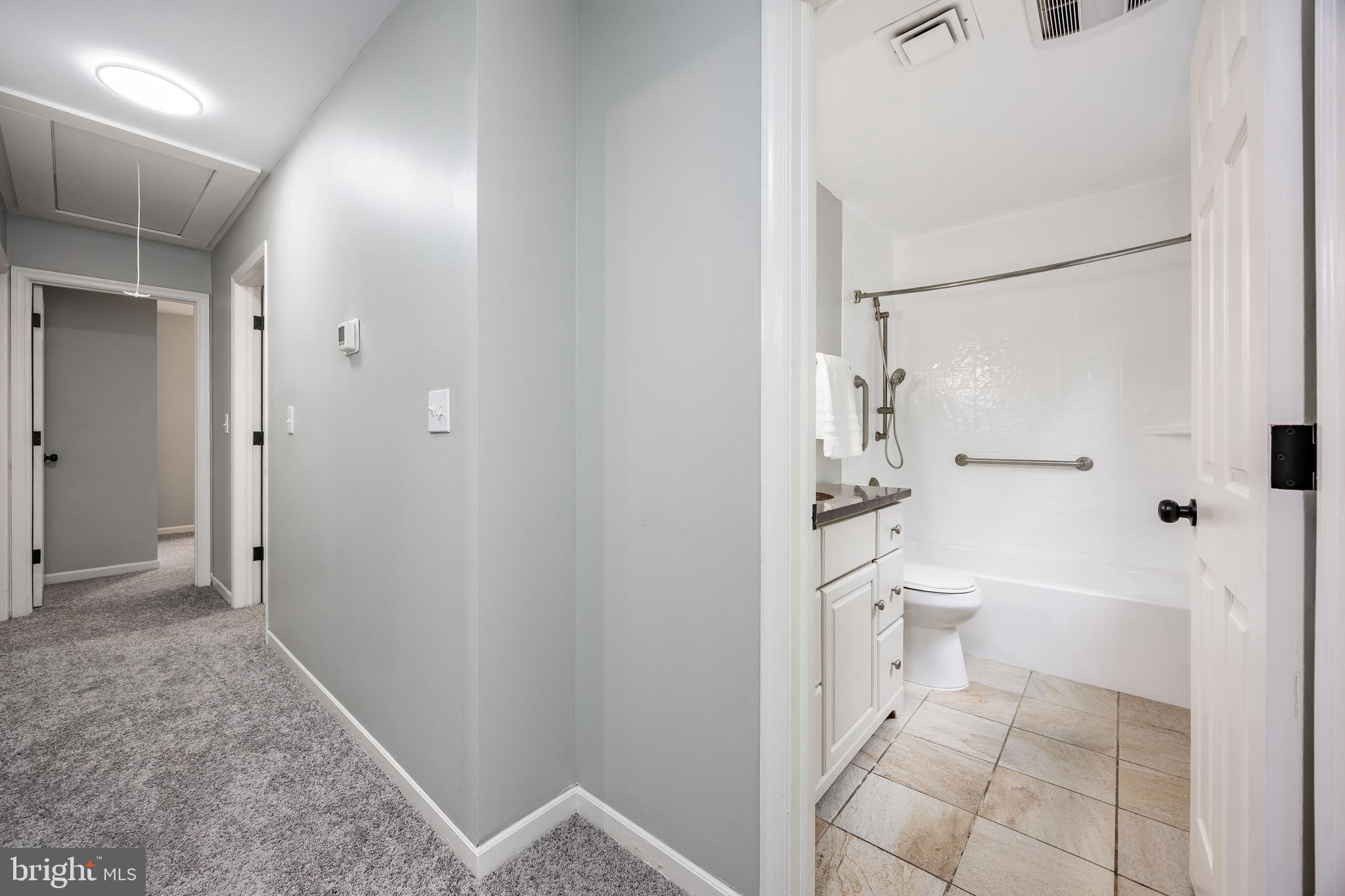 PEMBROKE HILLS - Residential