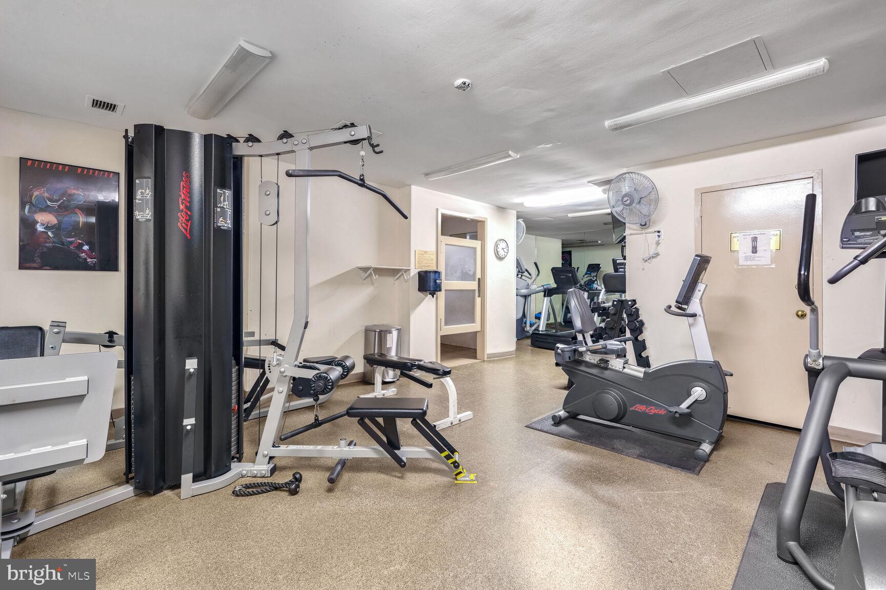 SKYLINE PLAZA - Residential