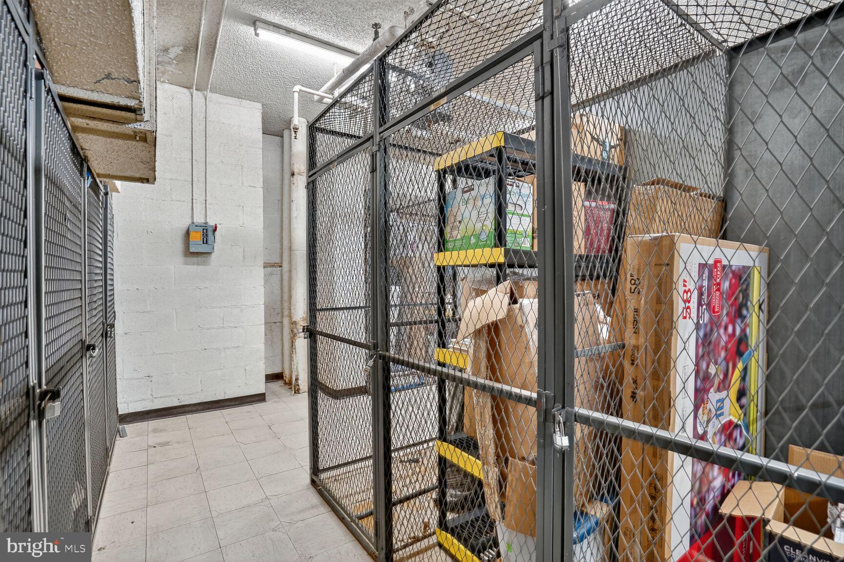 SKYLINE PLAZA - Residential