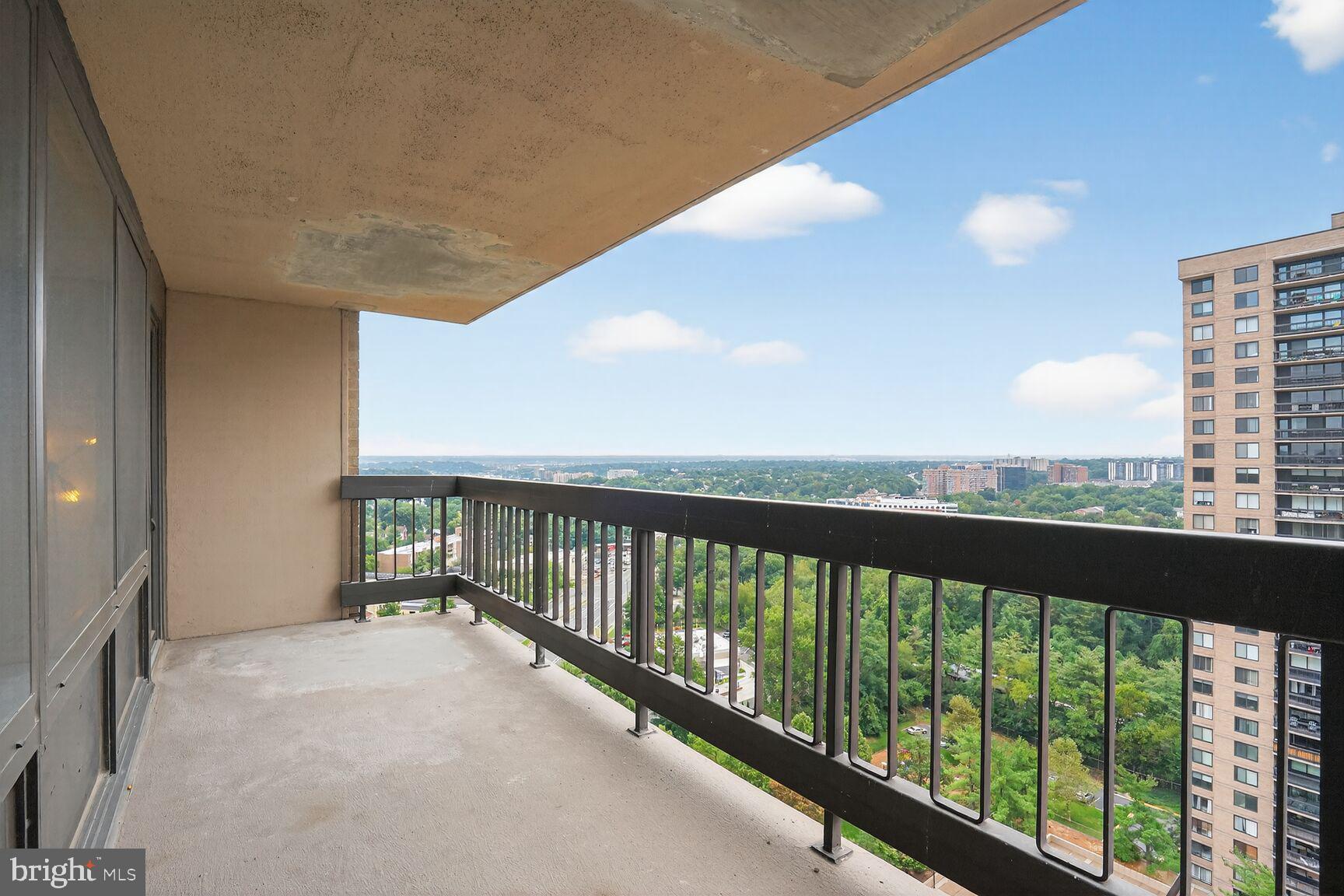 SKYLINE PLAZA - Residential