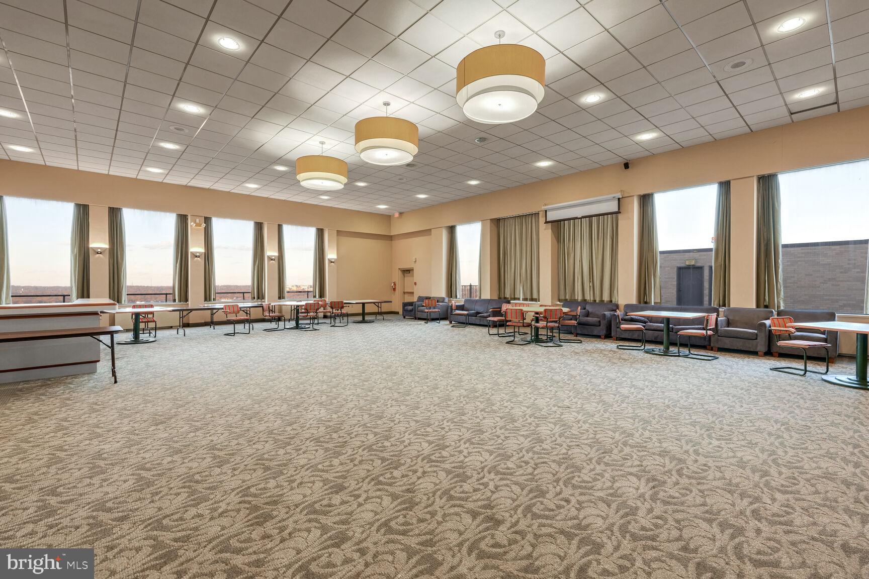 SKYLINE PLAZA - Residential