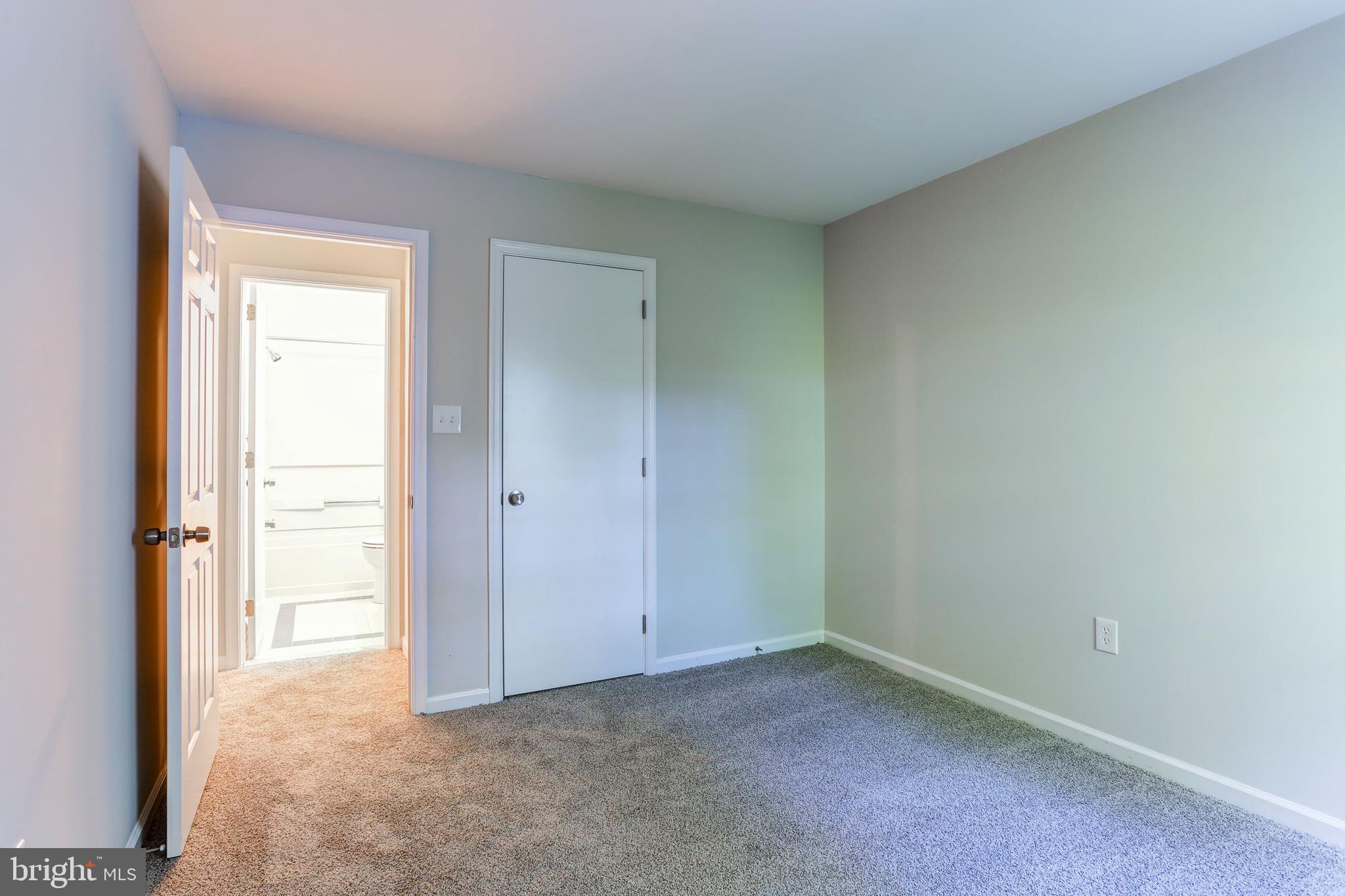 OAK KNOLL - Residential